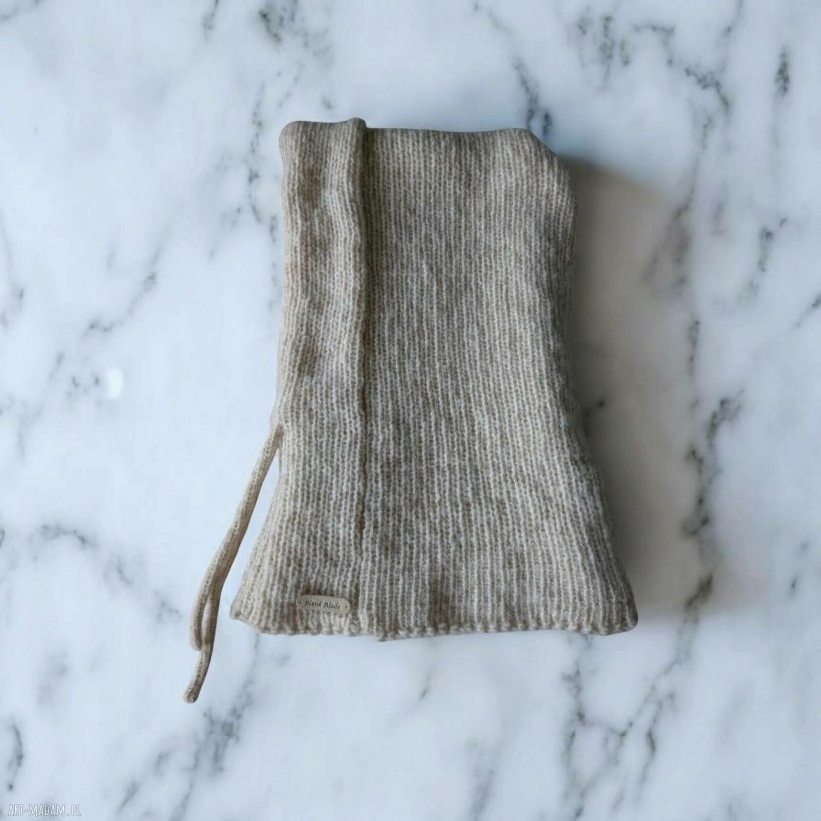 Indywidualny projekt czapki handmade na zamówienie