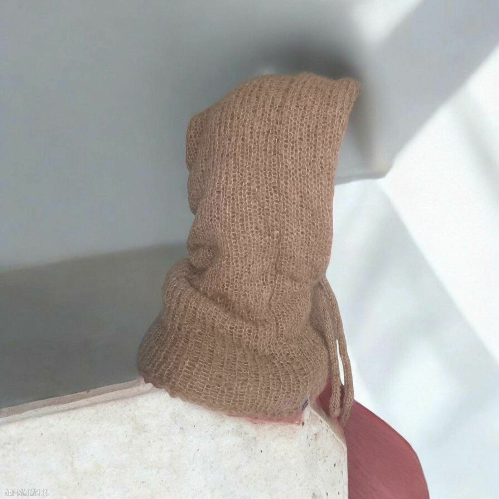 Indywidualny projekt czapki handmade na zamówienie