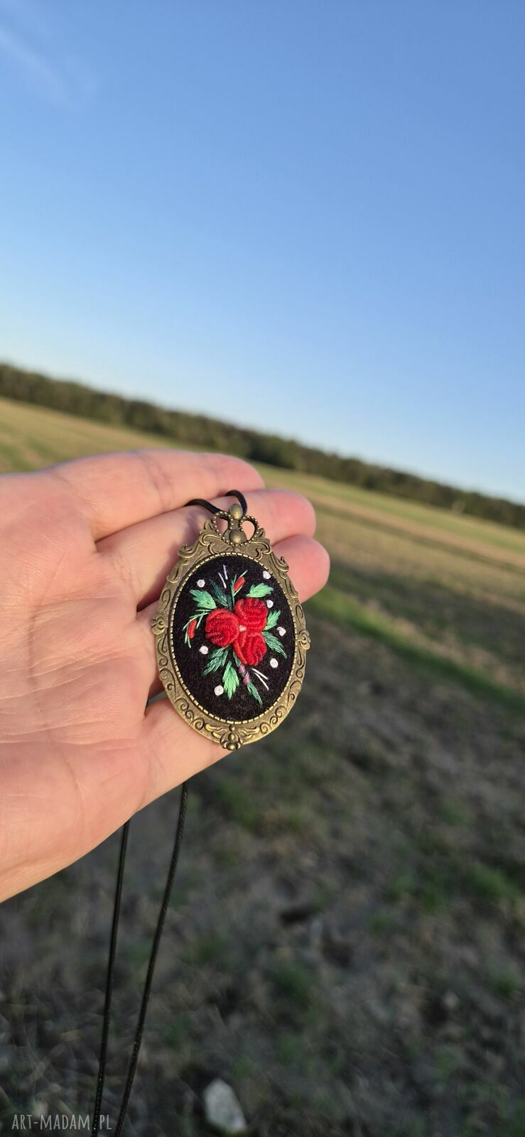 Ręcznie robiona broszka handmade
