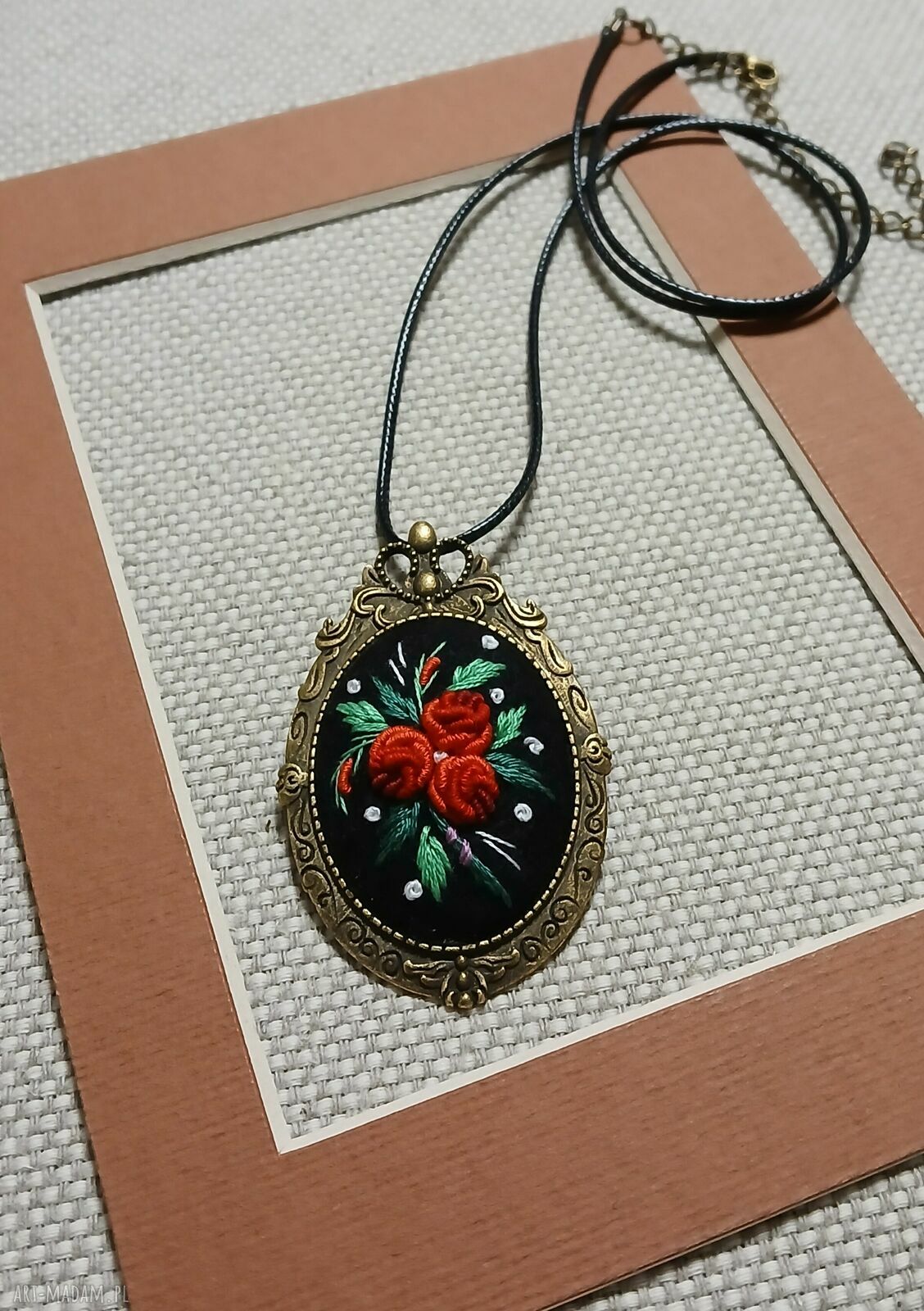 Ręcznie robiona broszka handmade