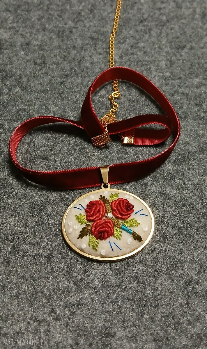 Ręcznie haftowany choker boho ze stali szlachetnej i haftu brazylijskiego