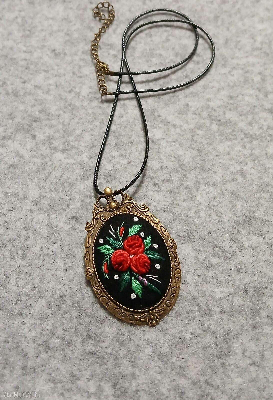 Ręcznie robiona broszka handmade