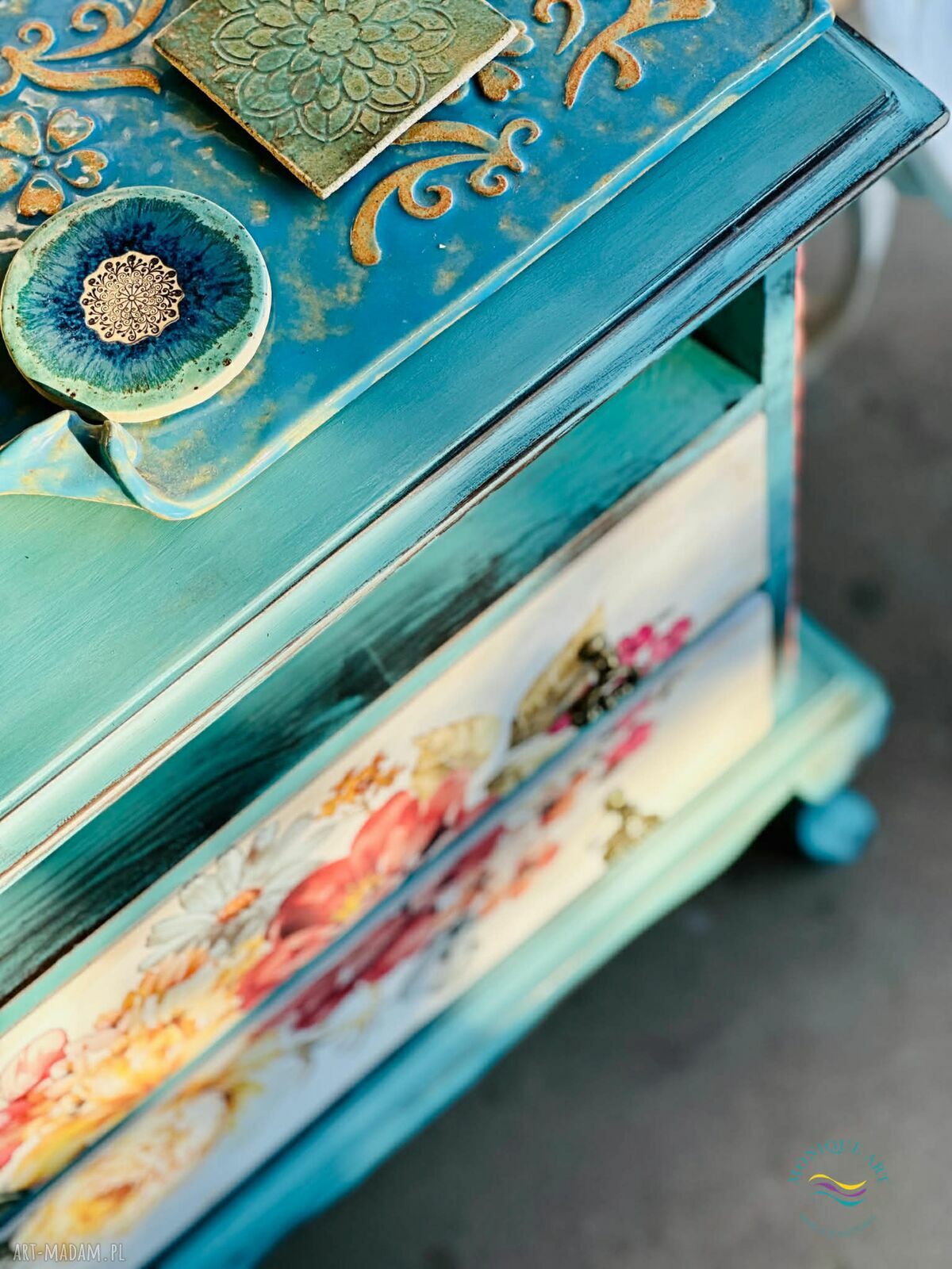 Ręcznie malowana szafka z kwiatami - Provence, 2 szuflady i wnęka