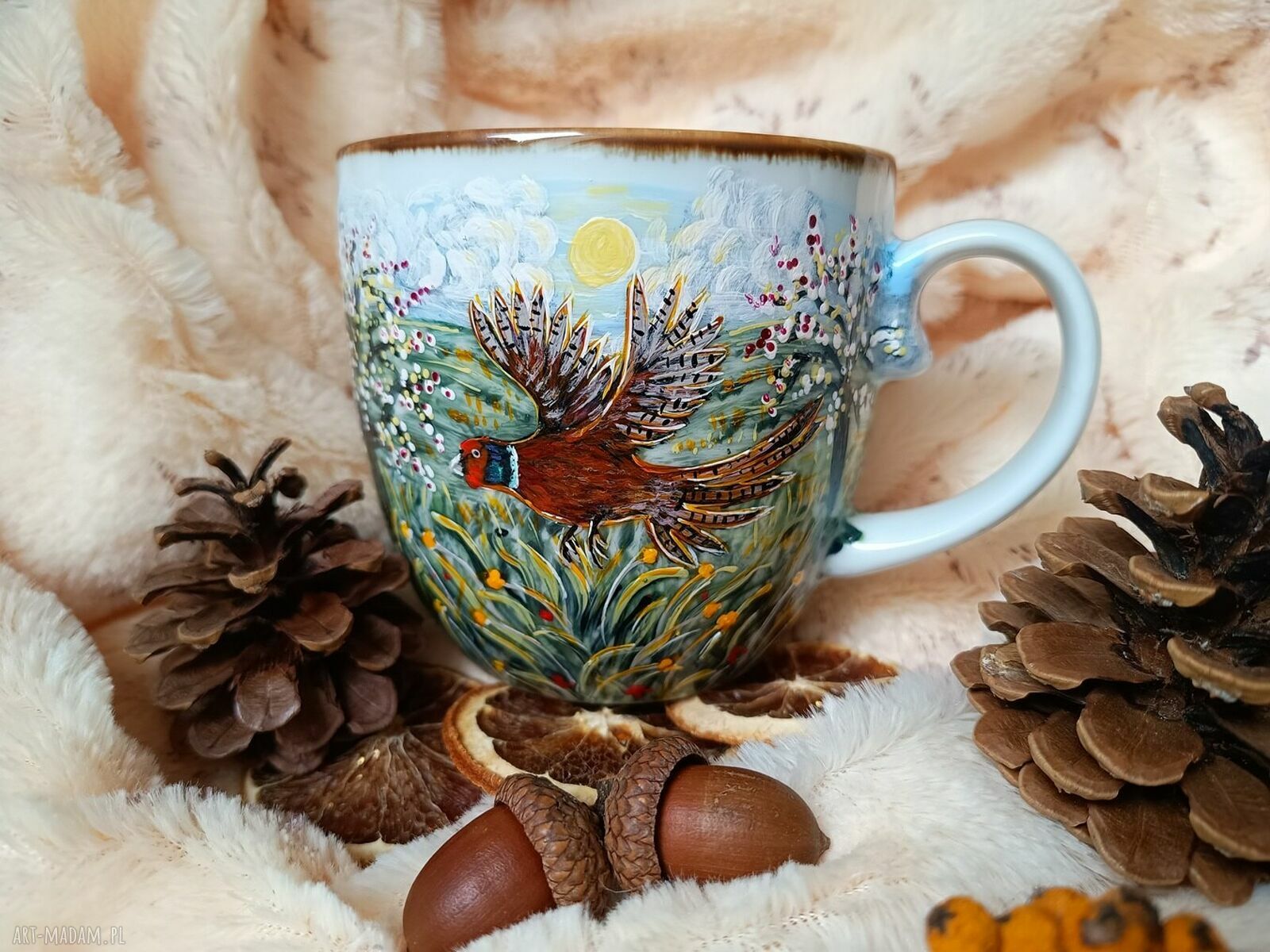 Ręcznie malowany kubek 480 ml - bażant i dzikie jabłonie na porcelanie