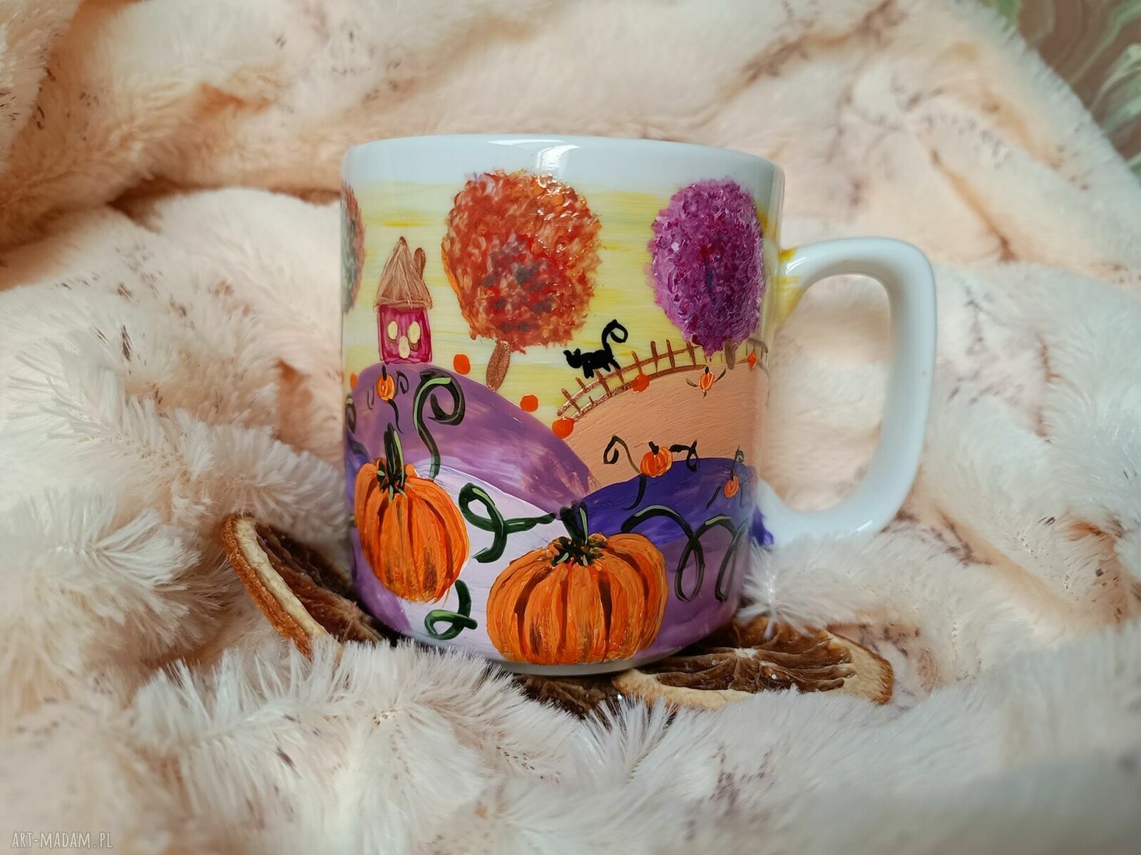 Ręcznie malowany kubek z porcelany Dyniowe żniwa 270 ml