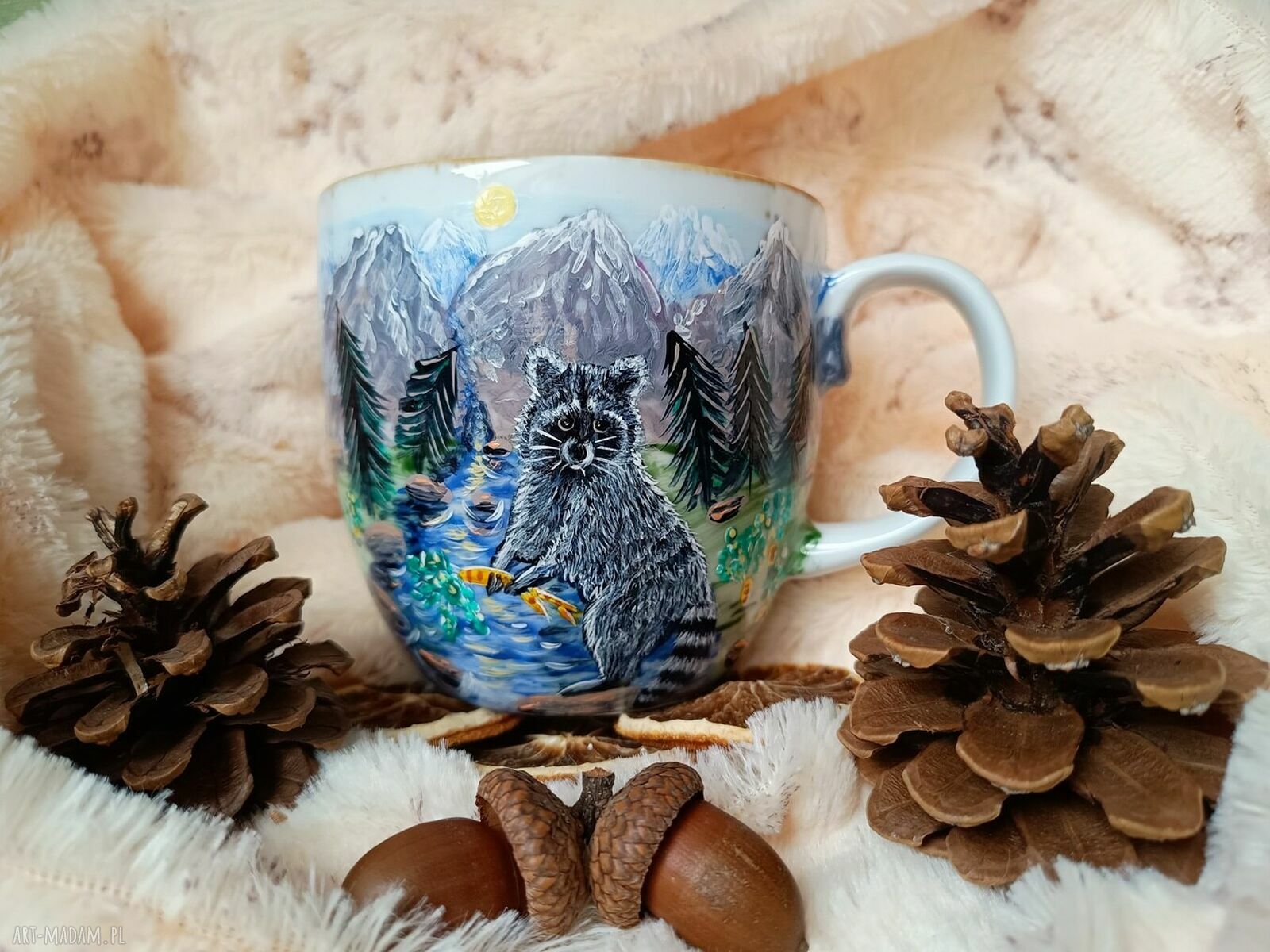 Ręcznie malowany kubek porcelanowy 480 ml - Dzikie marchewki i szop