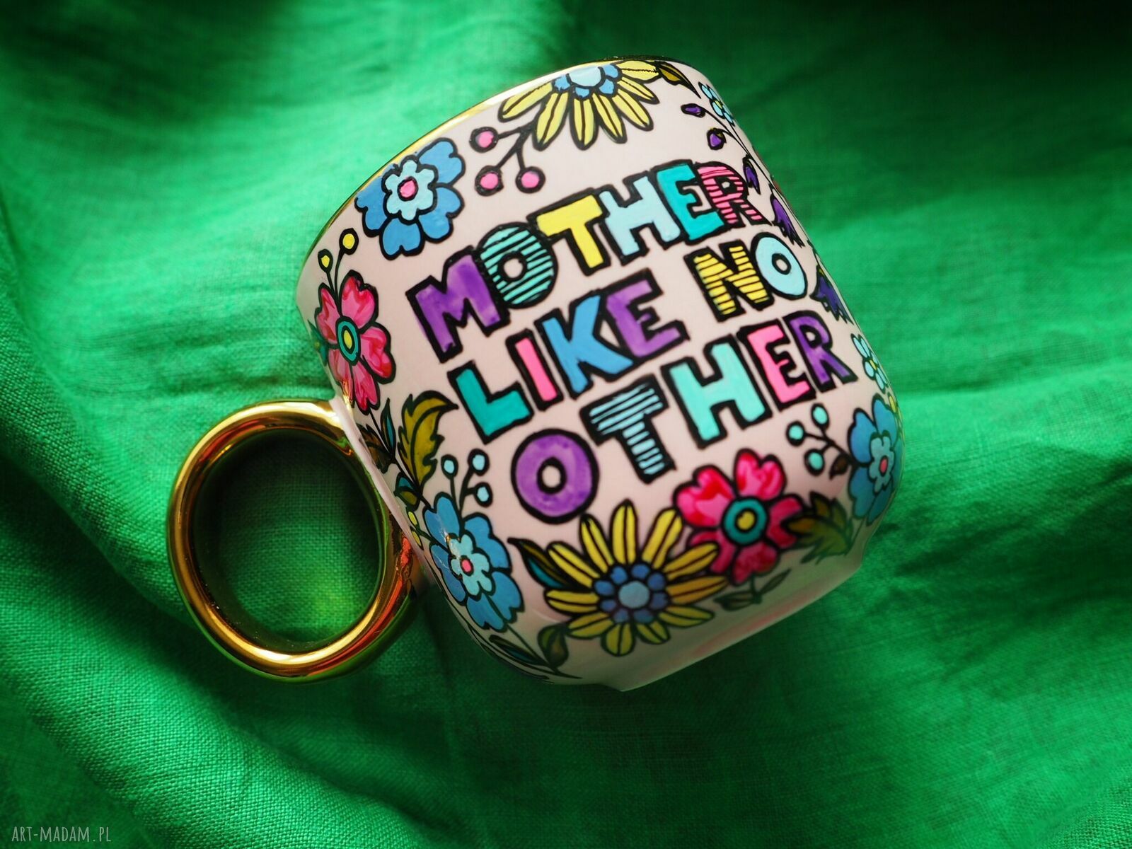 Kubek dla mamy z napisem "Mother like no other" - ręcznie malowana porcelana 380 ml