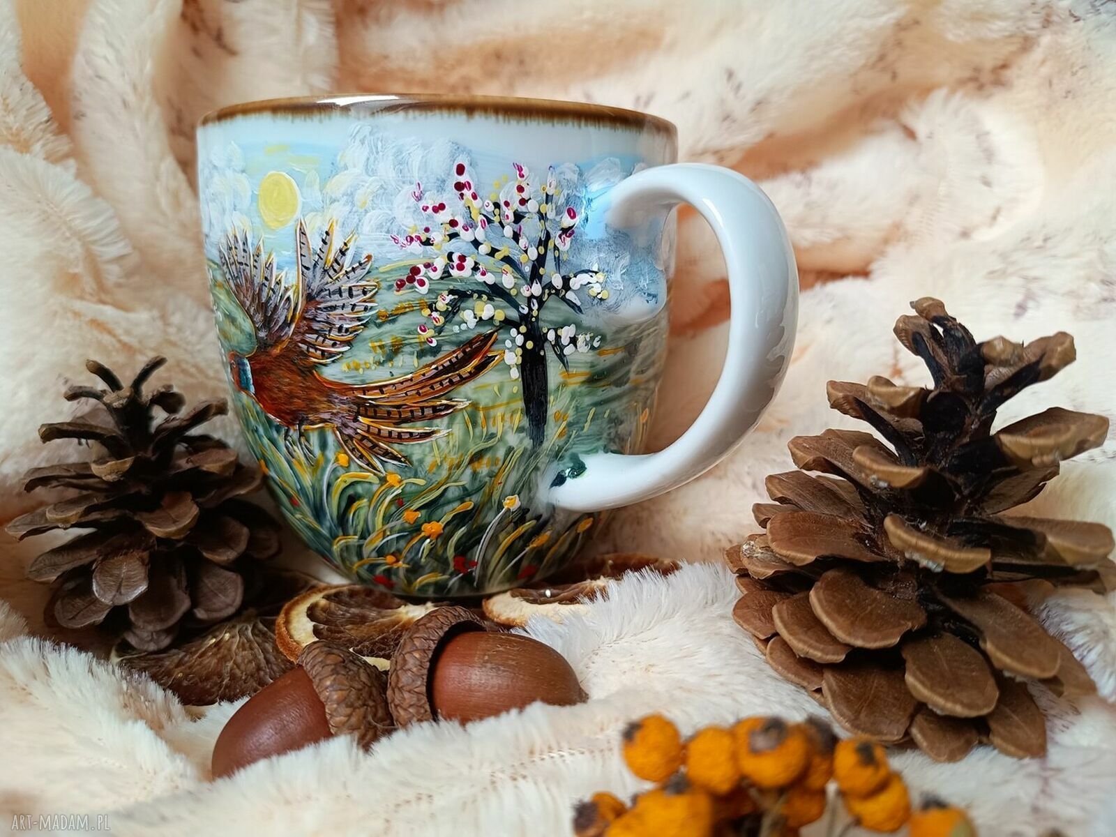 Ręcznie malowany kubek 480 ml - bażant i dzikie jabłonie na porcelanie