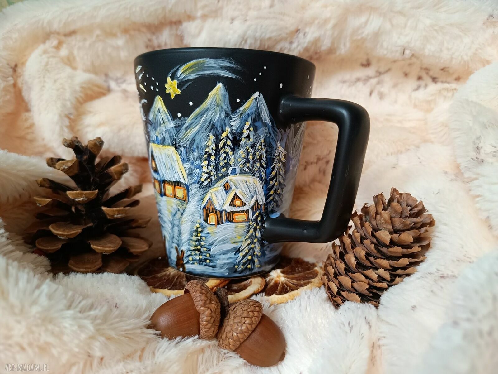 Zimowy kubek 300 ml - ręcznie malowana porcelana, prezent dla niej