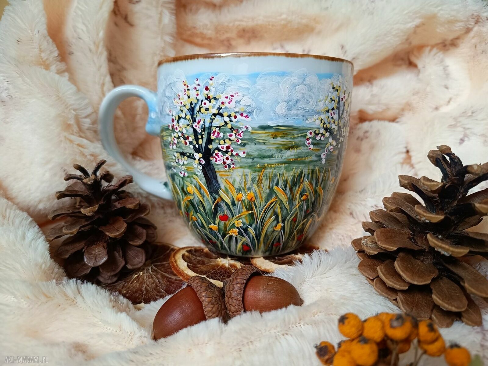 Ręcznie malowany kubek 480 ml - bażant i dzikie jabłonie na porcelanie