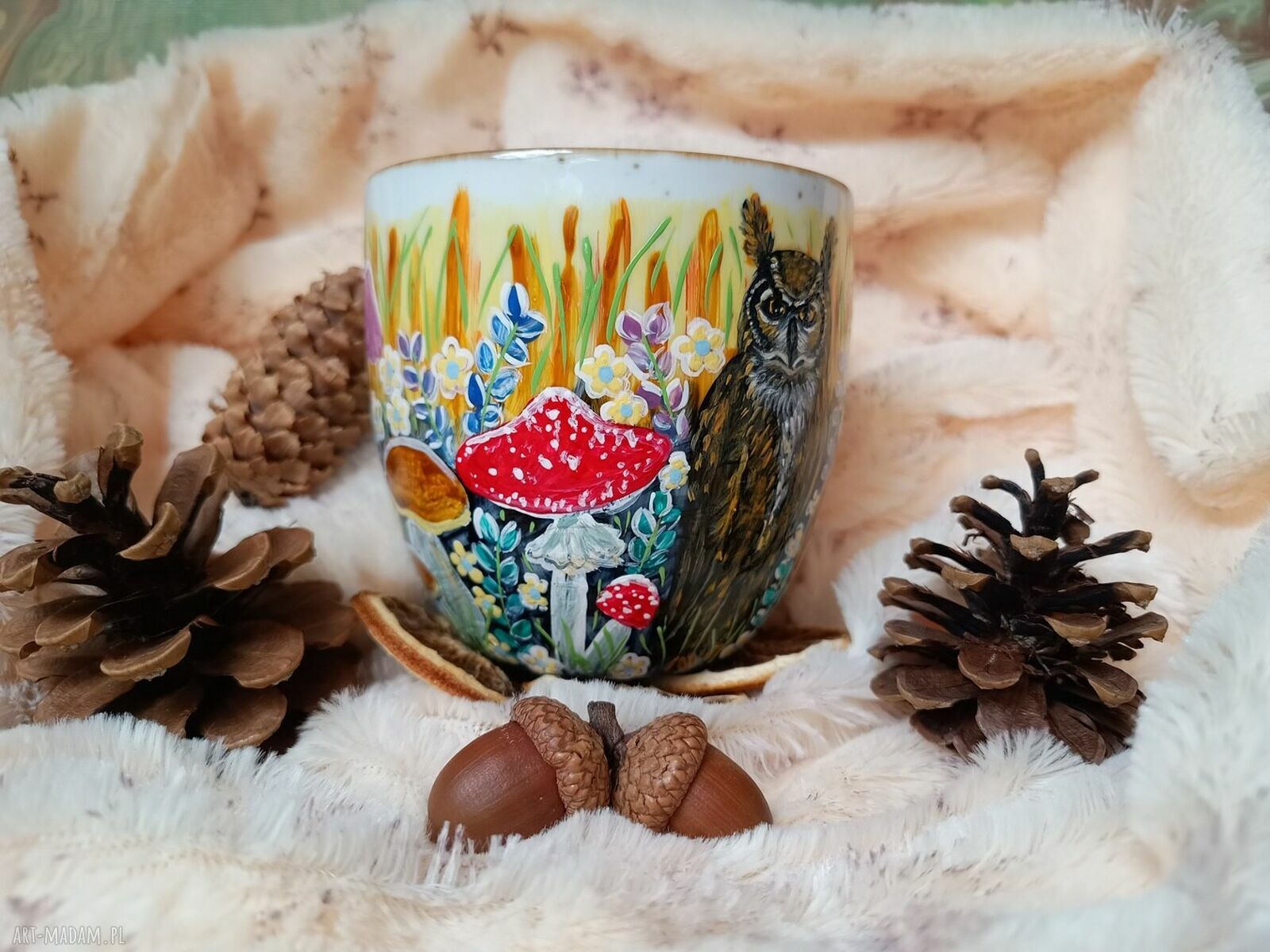 Ręcznie malowany duży kubek z sową i magicznym lasem 480 ml