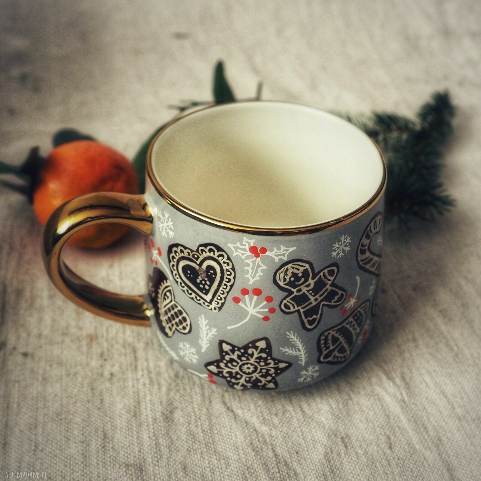 Ręcznie malowany świąteczny kubek porcelanowy PIERNIK (460 ml)