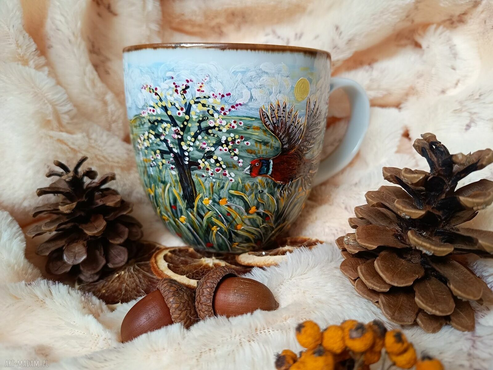 Ręcznie malowany kubek 480 ml - bażant i dzikie jabłonie na porcelanie