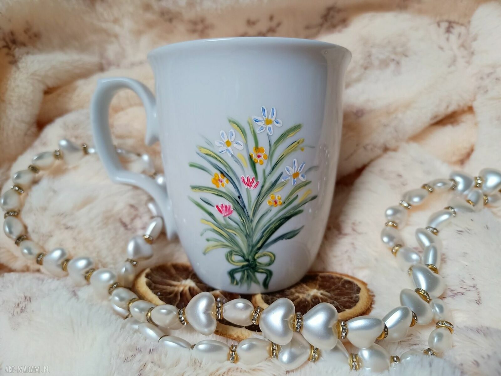 Ręcznie malowany kubek porcelanowy Świt na łące 360 ml