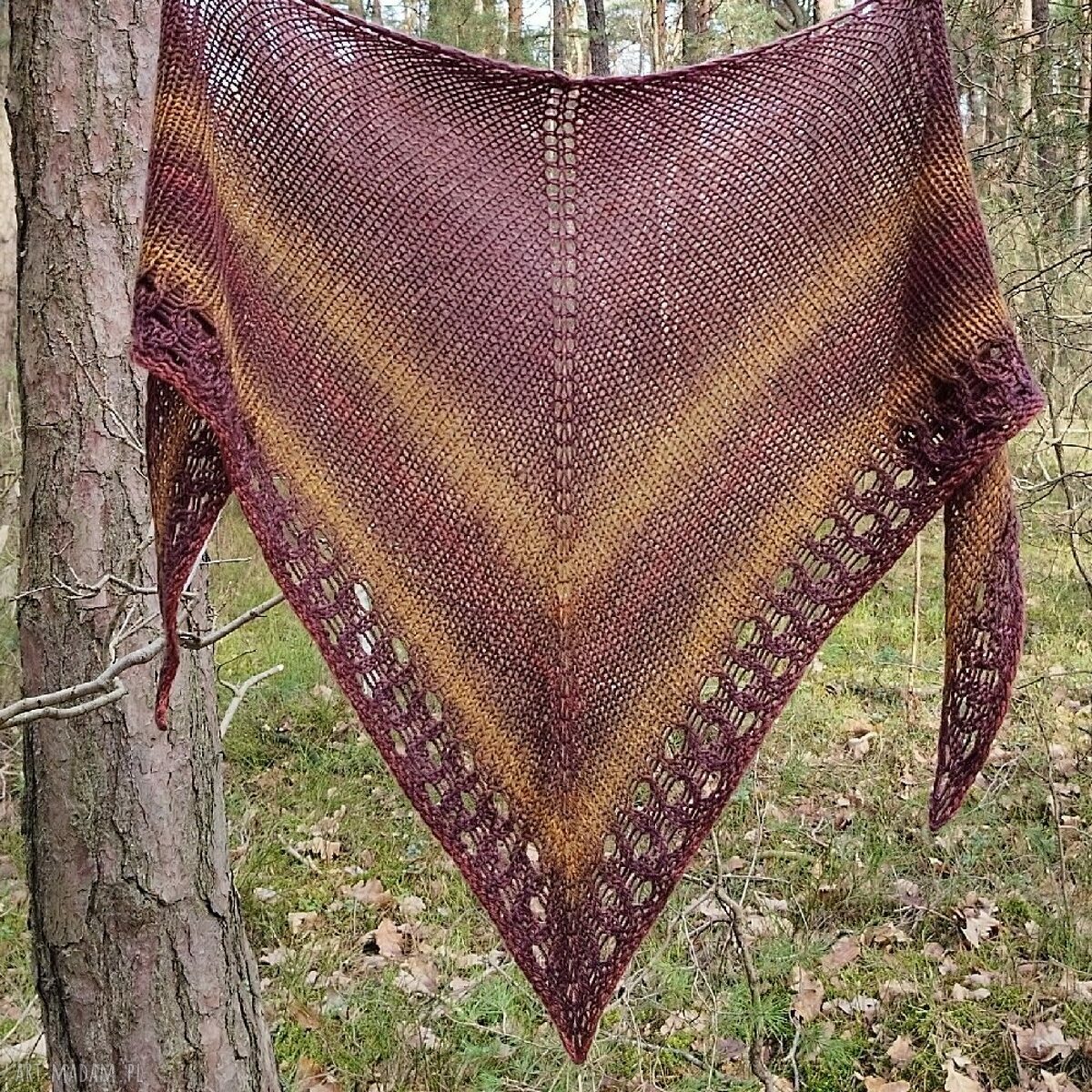 Chusta na drutach z bursztynem - 100% merino extrafine