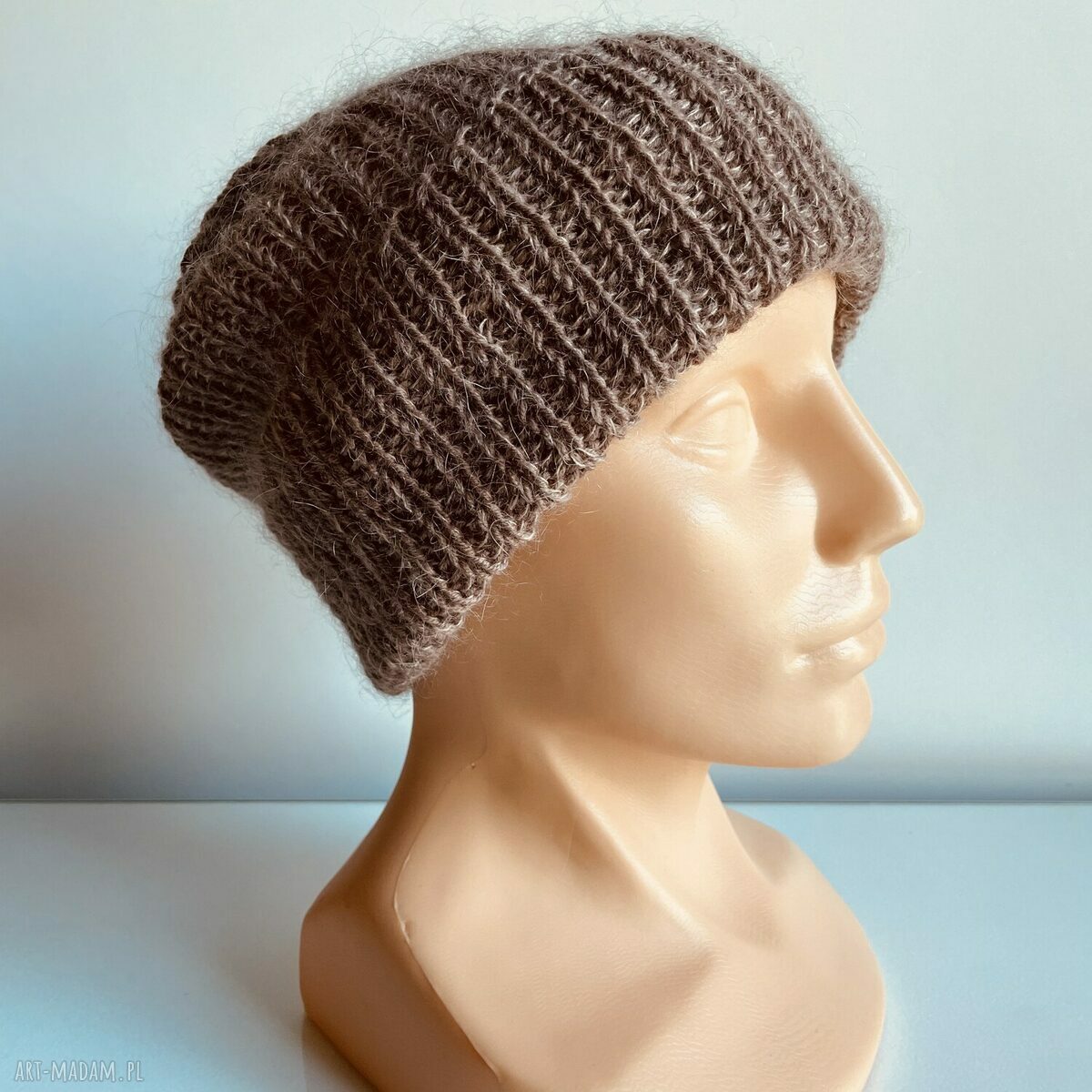 Wywijana beżowa czapka beanie AUREA z baby merino, moherem i jedwabiem