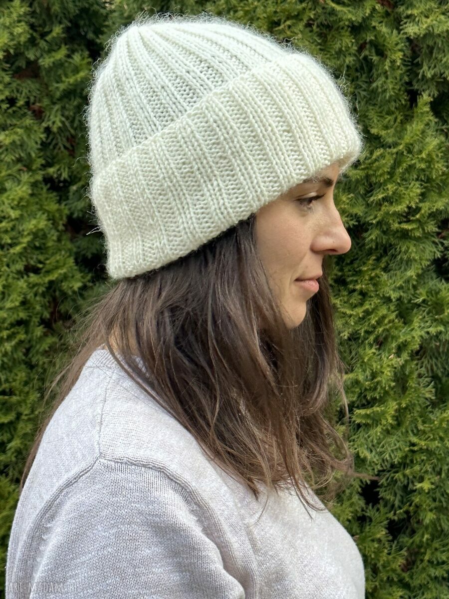 Ręcznie robiona czapka beanie MIRA - merino z moherem i jedwabiem w kolorze ecru