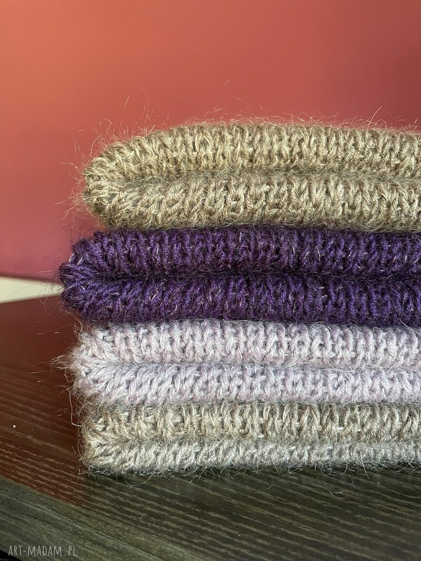 Wywijana beżowa czapka beanie AUREA z baby merino, moherem i jedwabiem