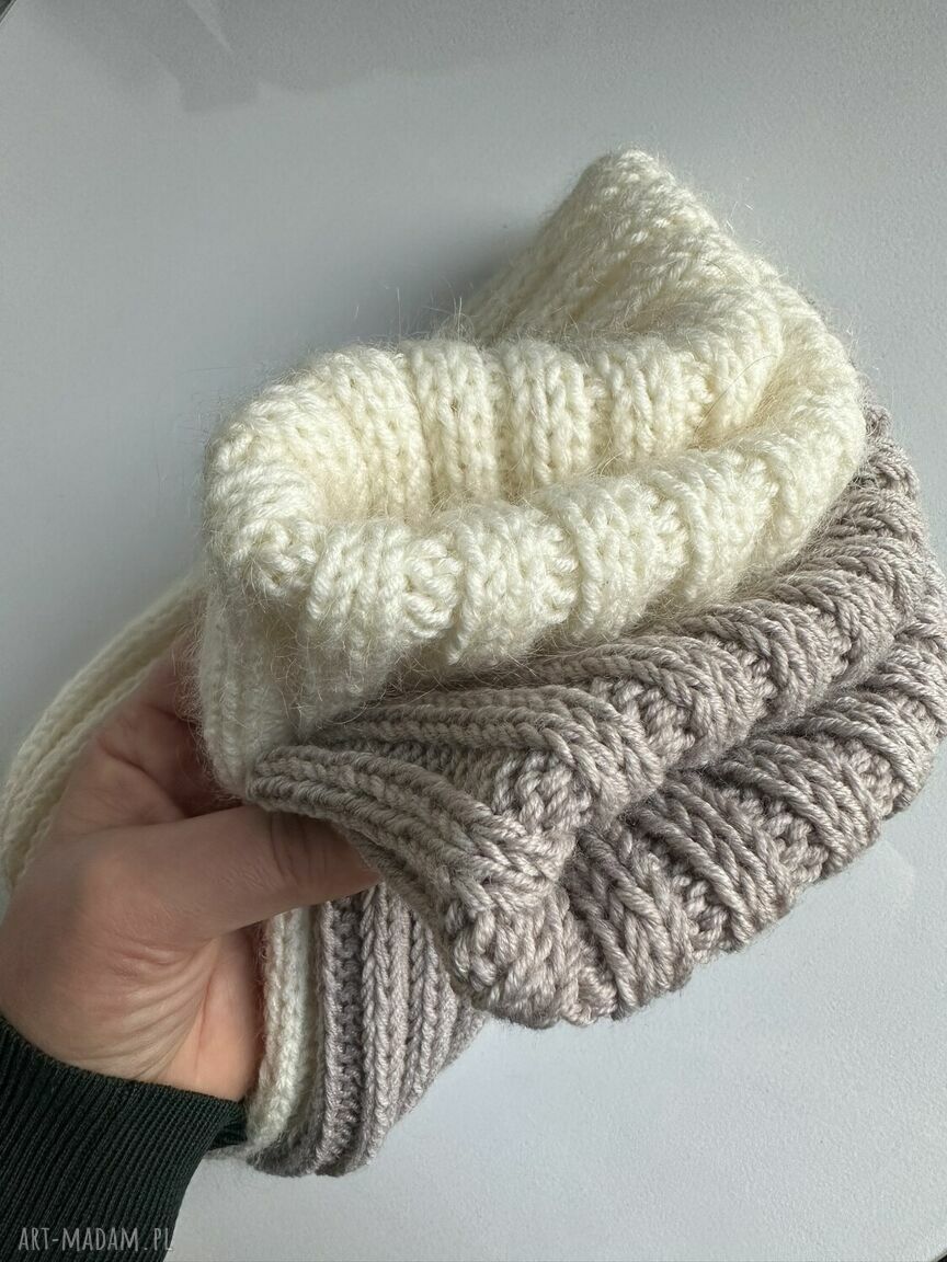 Ręcznie robiona czapka beanie MIRA - merino z moherem i jedwabiem w kolorze ecru