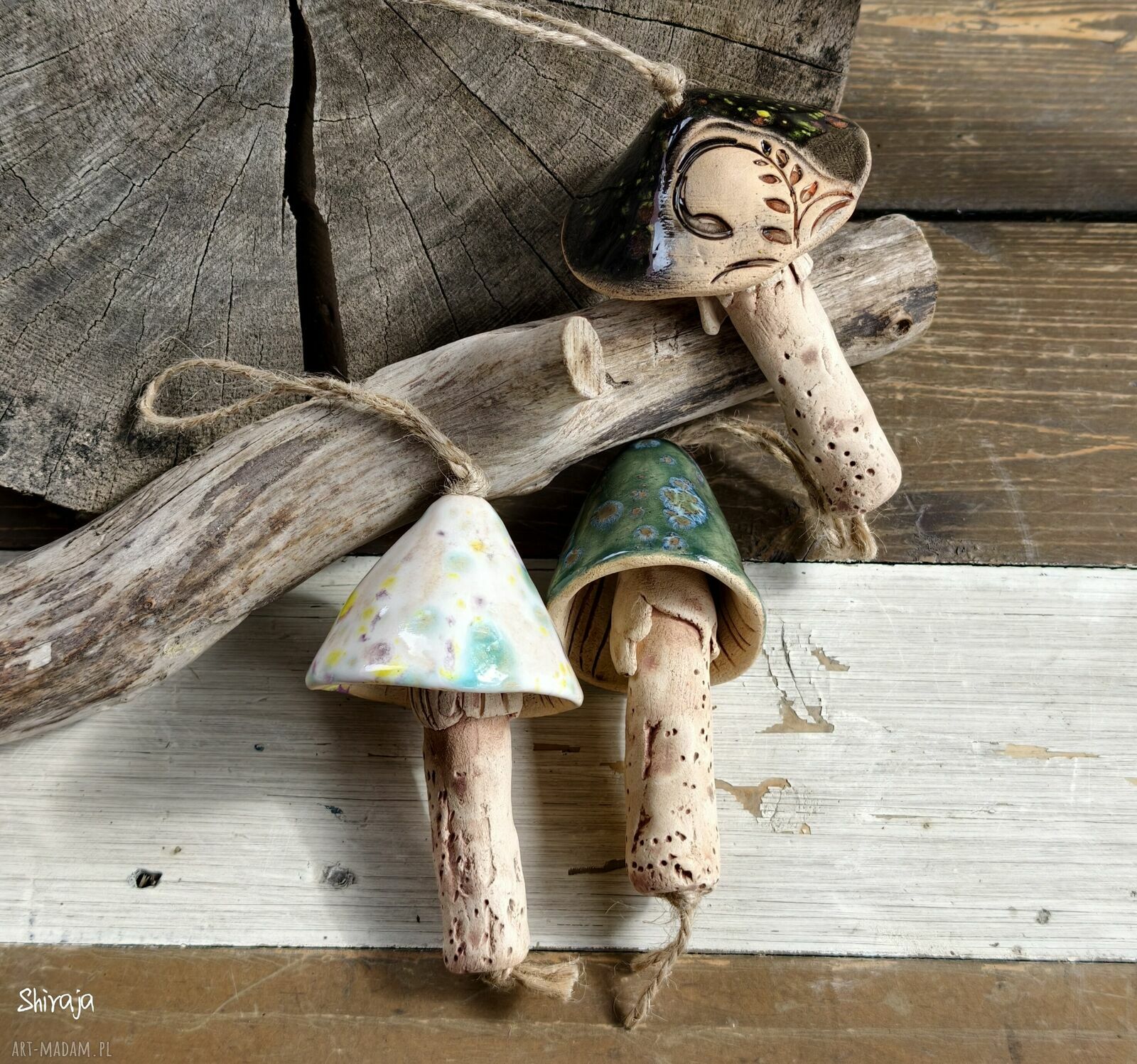 Ceramiczny grzybek zawieszka - ręcznie robiona dekoracja