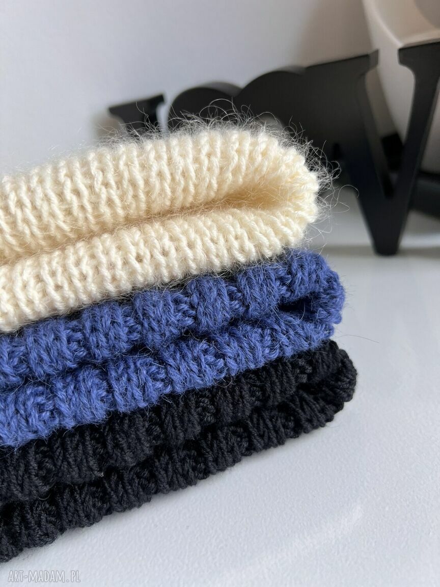 Wywijana czapka beanie AUREA - ecru z baby merino, moherem i jedwabiem