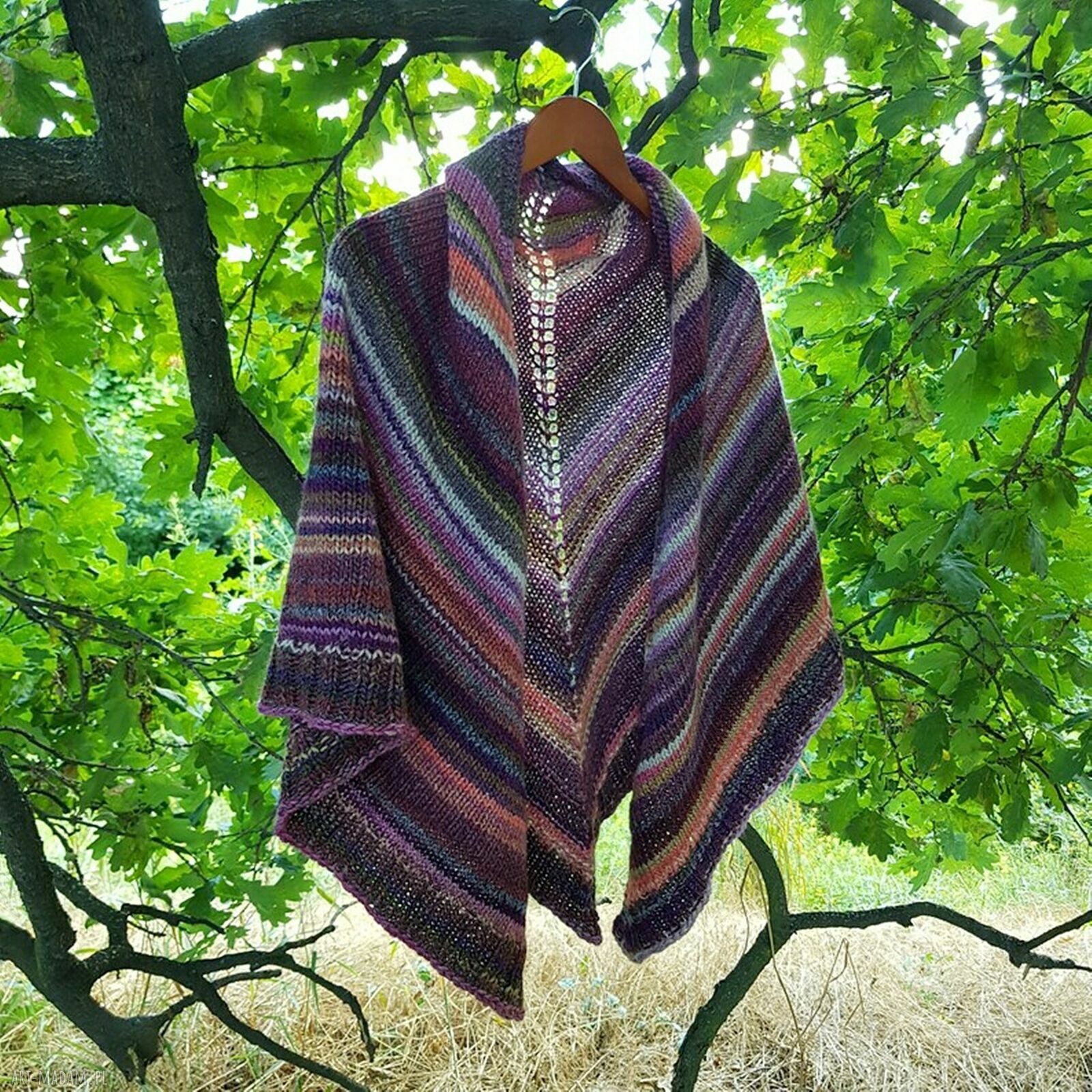 Ręcznie robiona trójkątna chusta z włoskiej mieszanki wełny - purpura burgund 196x96