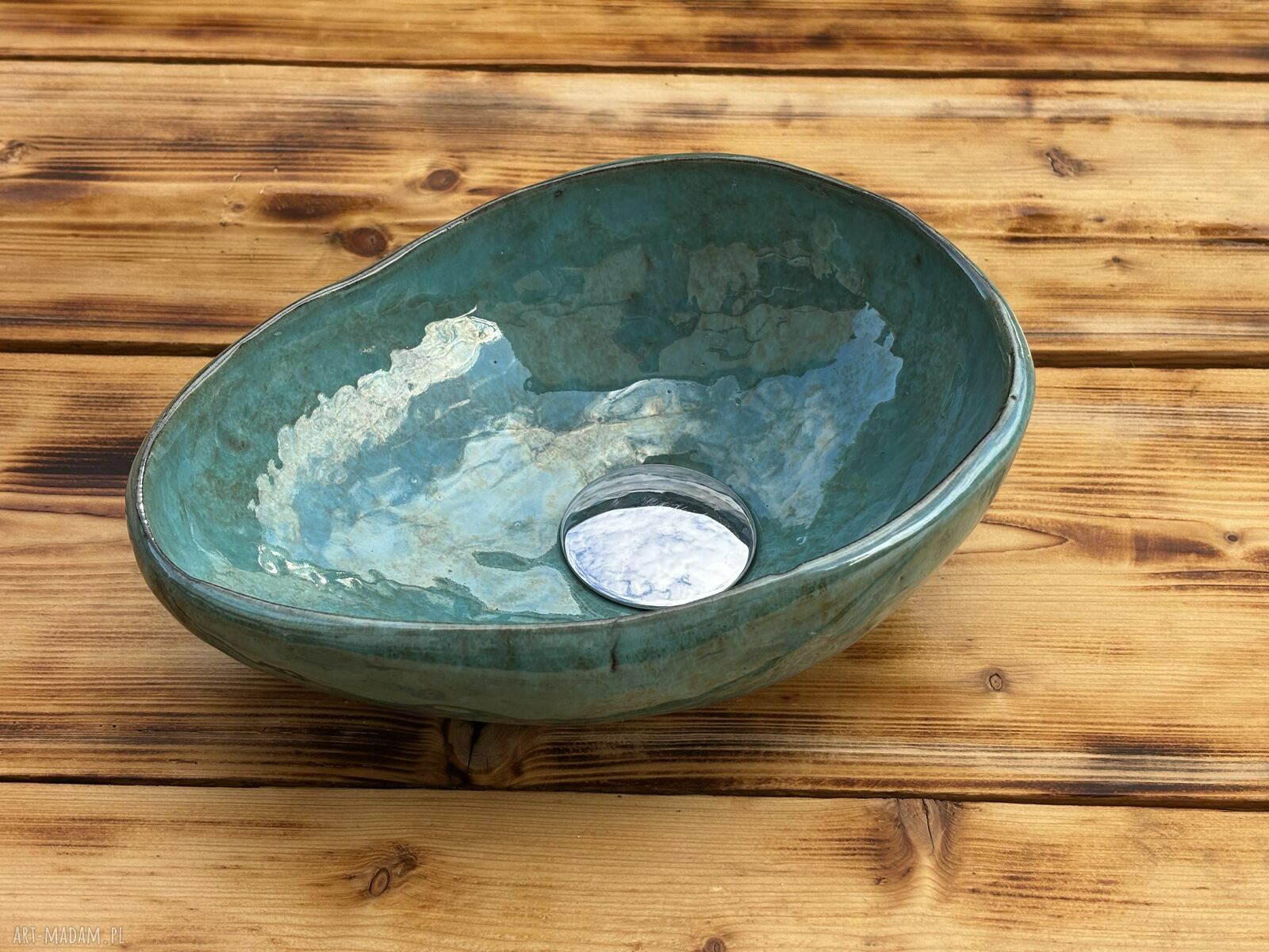 Ręcznie robiona mała umywalka ceramiczna nablatowa