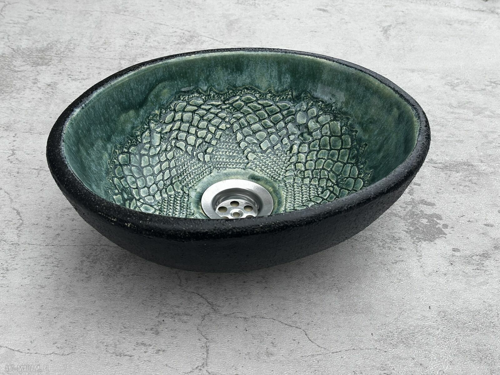 Ręcznie robiona umywalka ceramiczna - zielona misa nablatowa z fakturą koronki