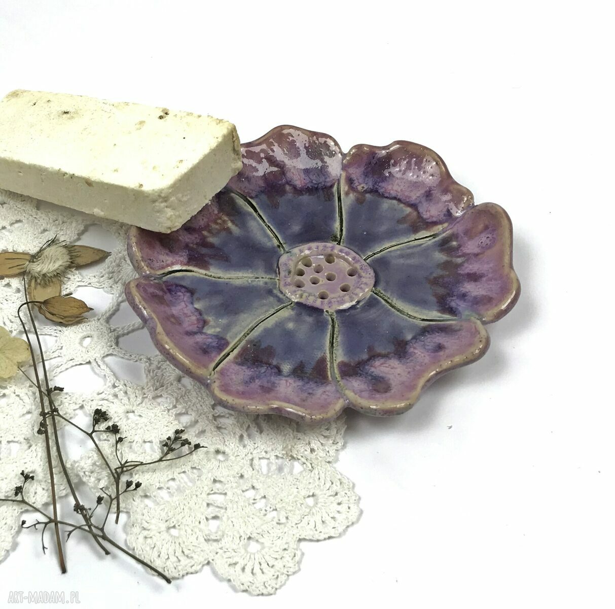 Ręcznie robiona ceramiczna mydelniczka „Fiołek”