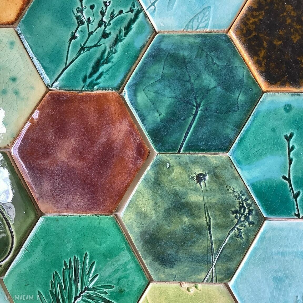 Ręcznie robione kafelki ceramiczne „Lipcowy ogród” - heksagony na ścianę