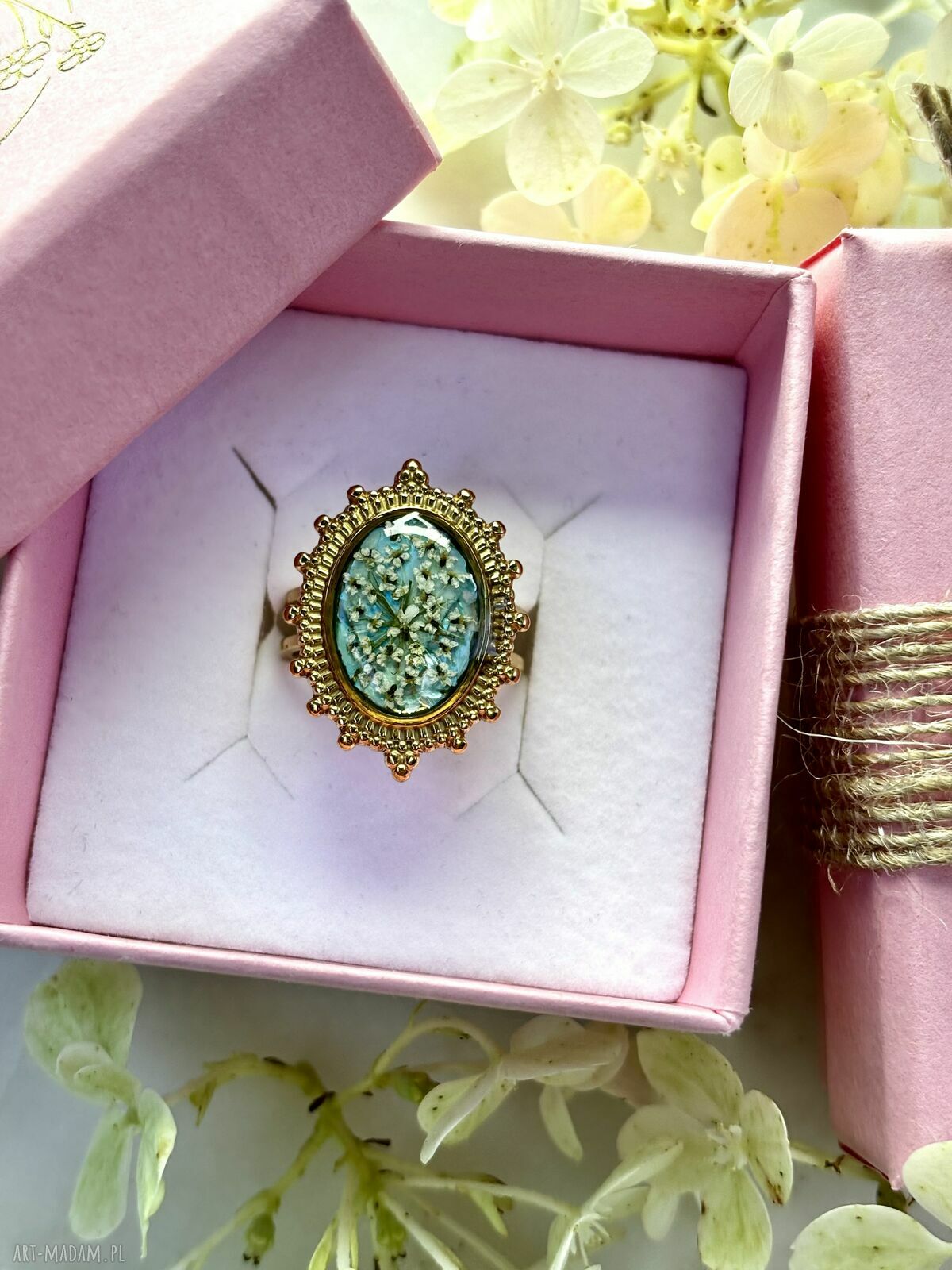 Ręcznie robiony pierścionek handmade dla kobiet