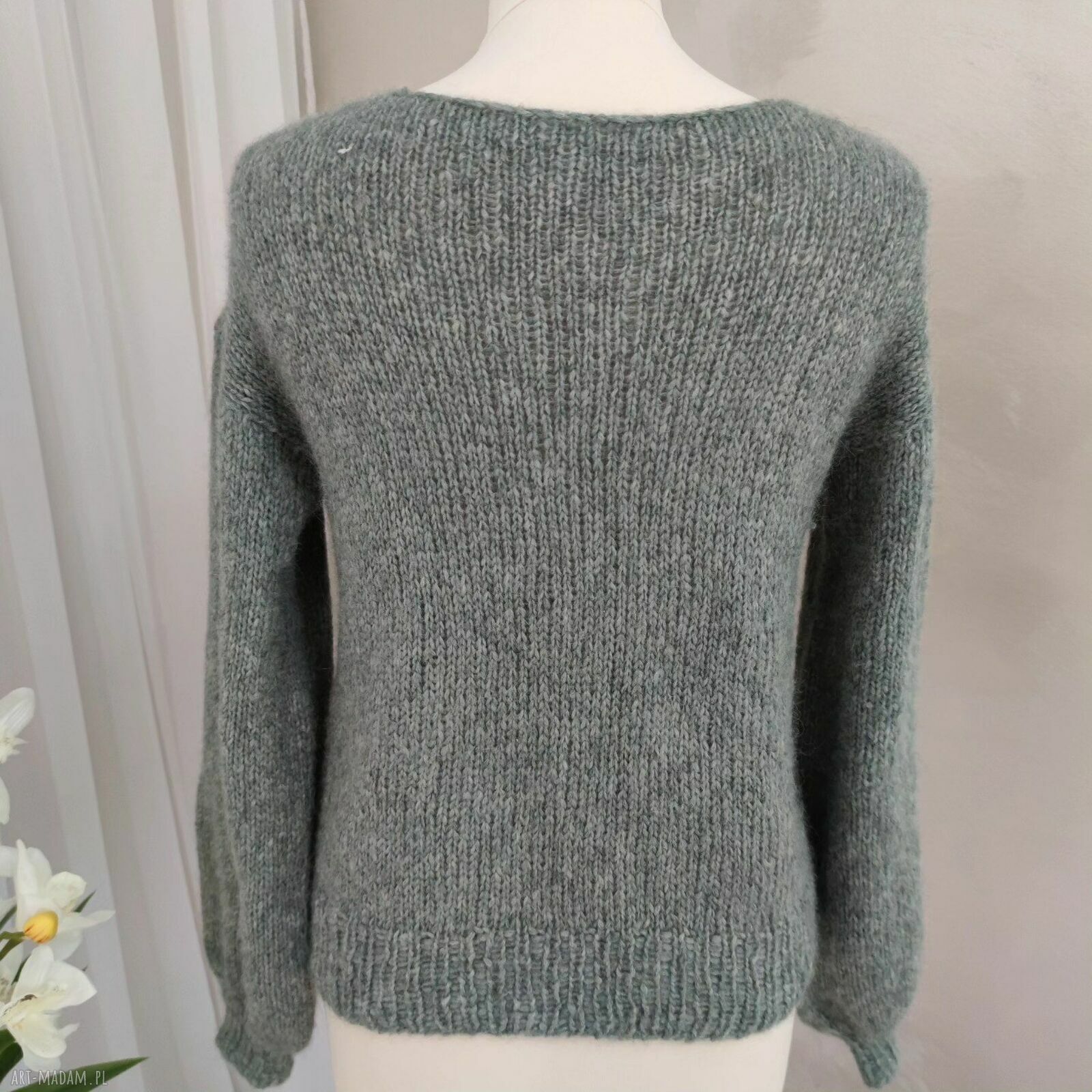 Puchaty sweter z włóczki Drops Air - na zamówienie