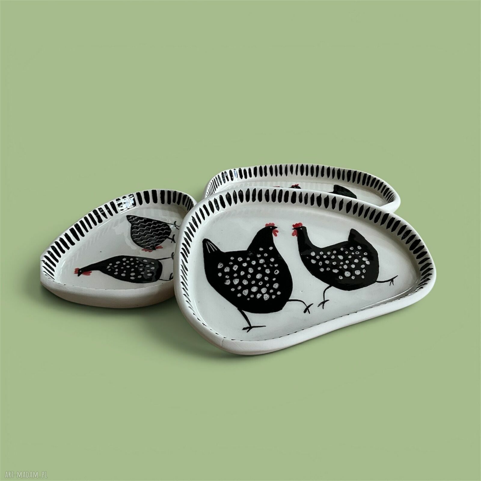 Ręcznie malowany talerz ceramiczny z kurkami 19 x 15,5 cm