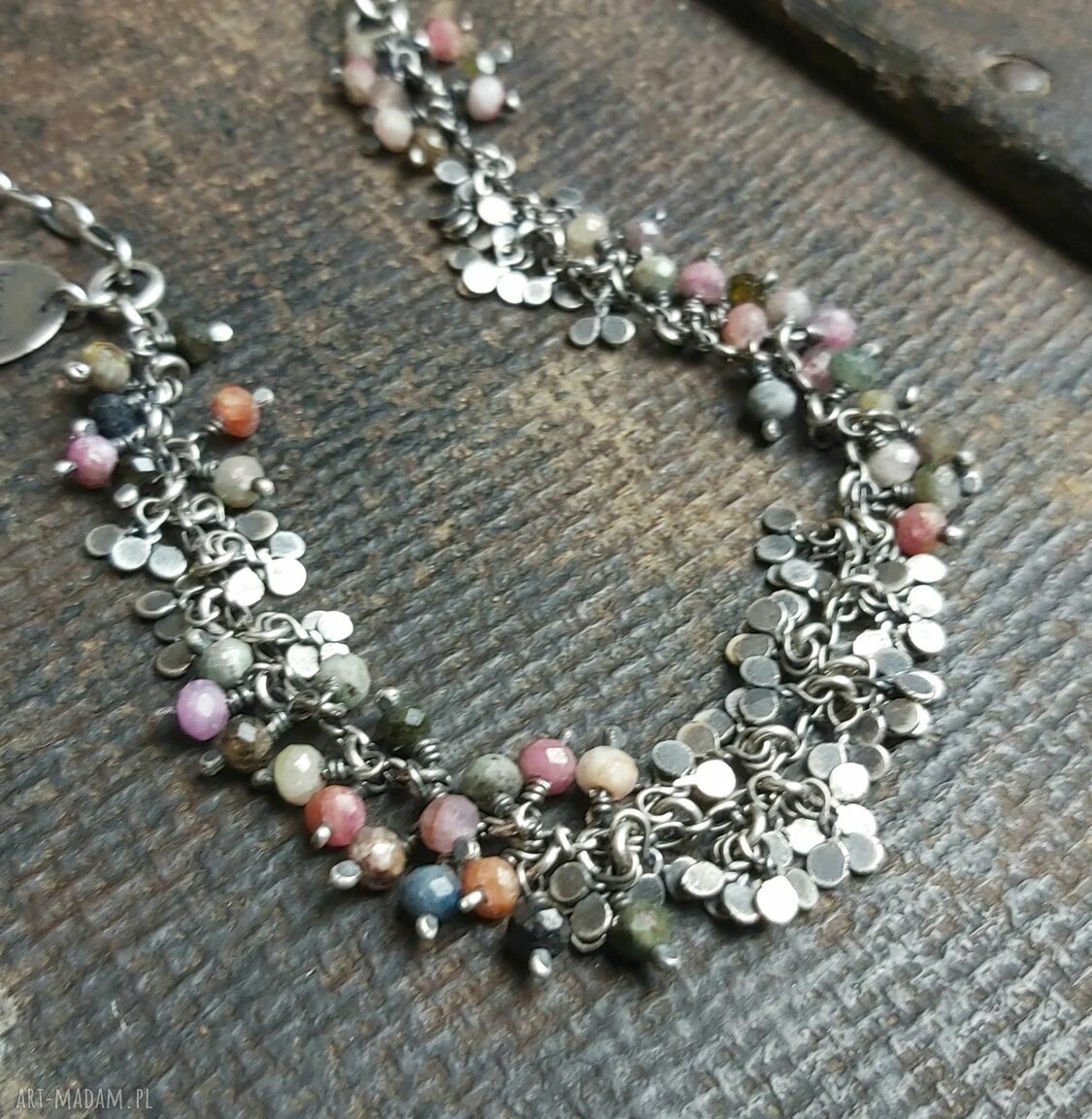 Ręcznie wykonana bransoletka z oksydowanego srebra listki z turmalinami. Handmade