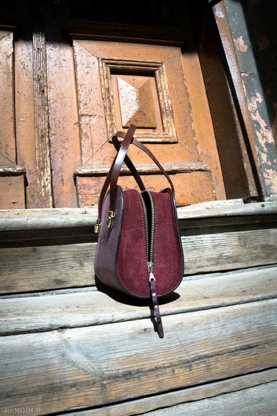 Ręcznie wykonana torebka Bowling Bag w kolorze bakłażan