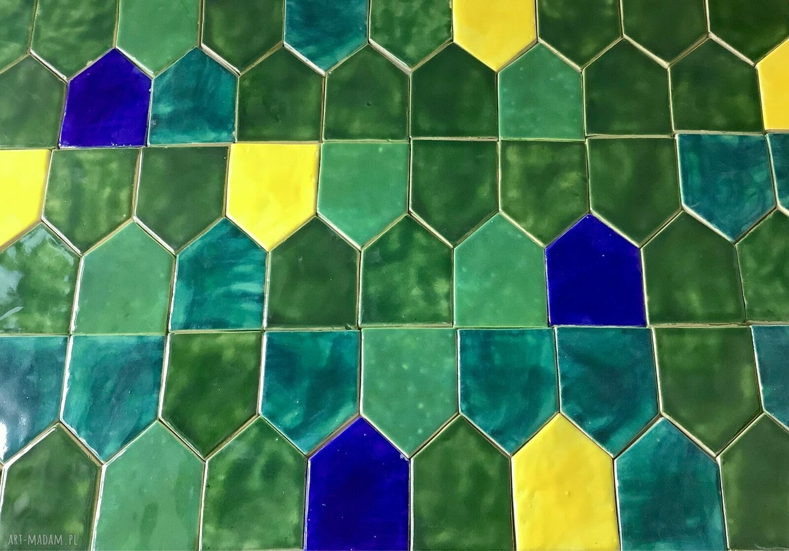 Ręcznie wykonane kafelki ceramiczne „W zbożu” jako dekoracje ścienne