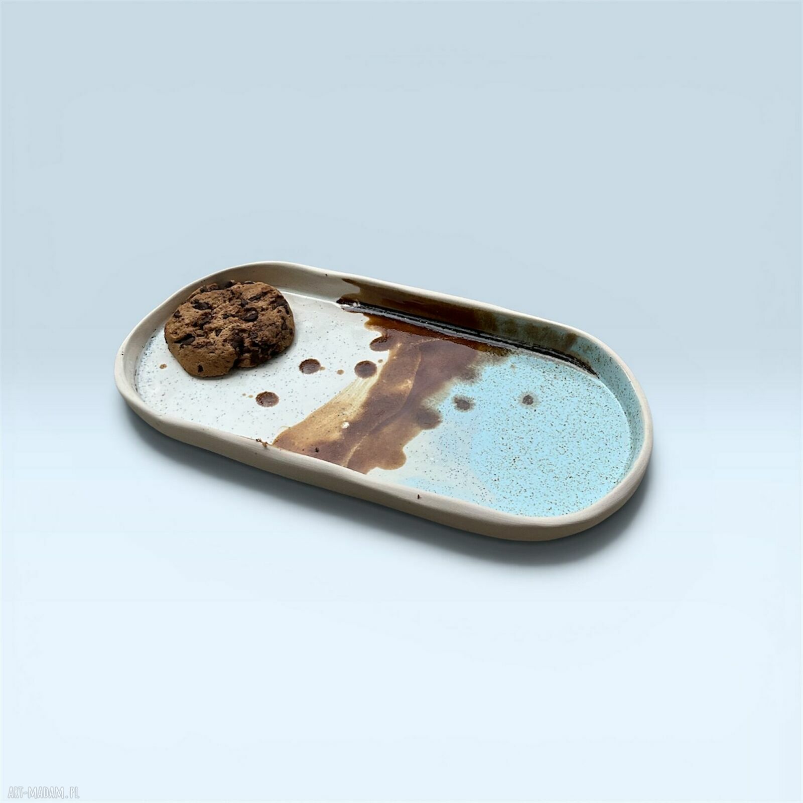 Ręcznie wykonany talerz ceramiczny 23,5 x 11 cm