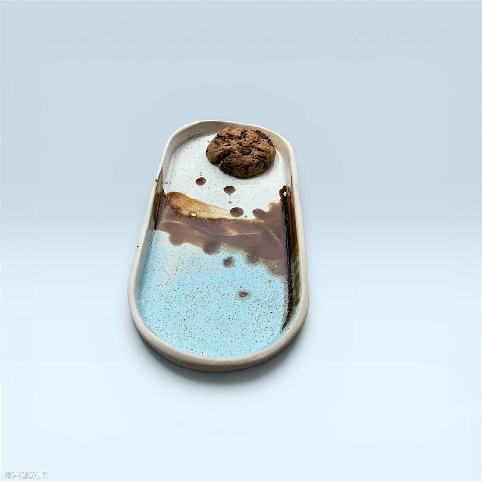 Ręcznie wykonany talerz ceramiczny 23,5 x 11 cm