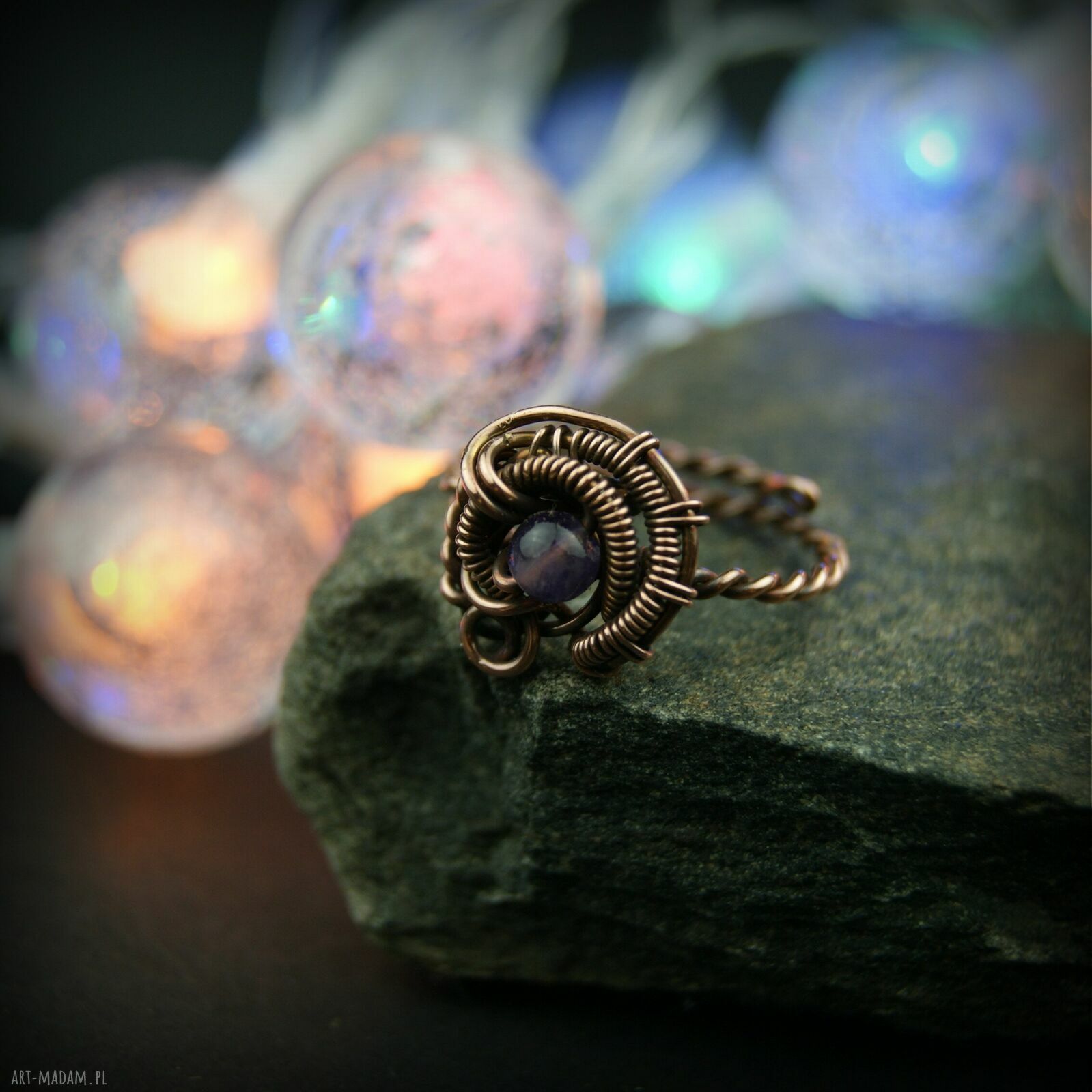 Ametyst regulowany pierścionek z miedzi - wire wrapping dla niej