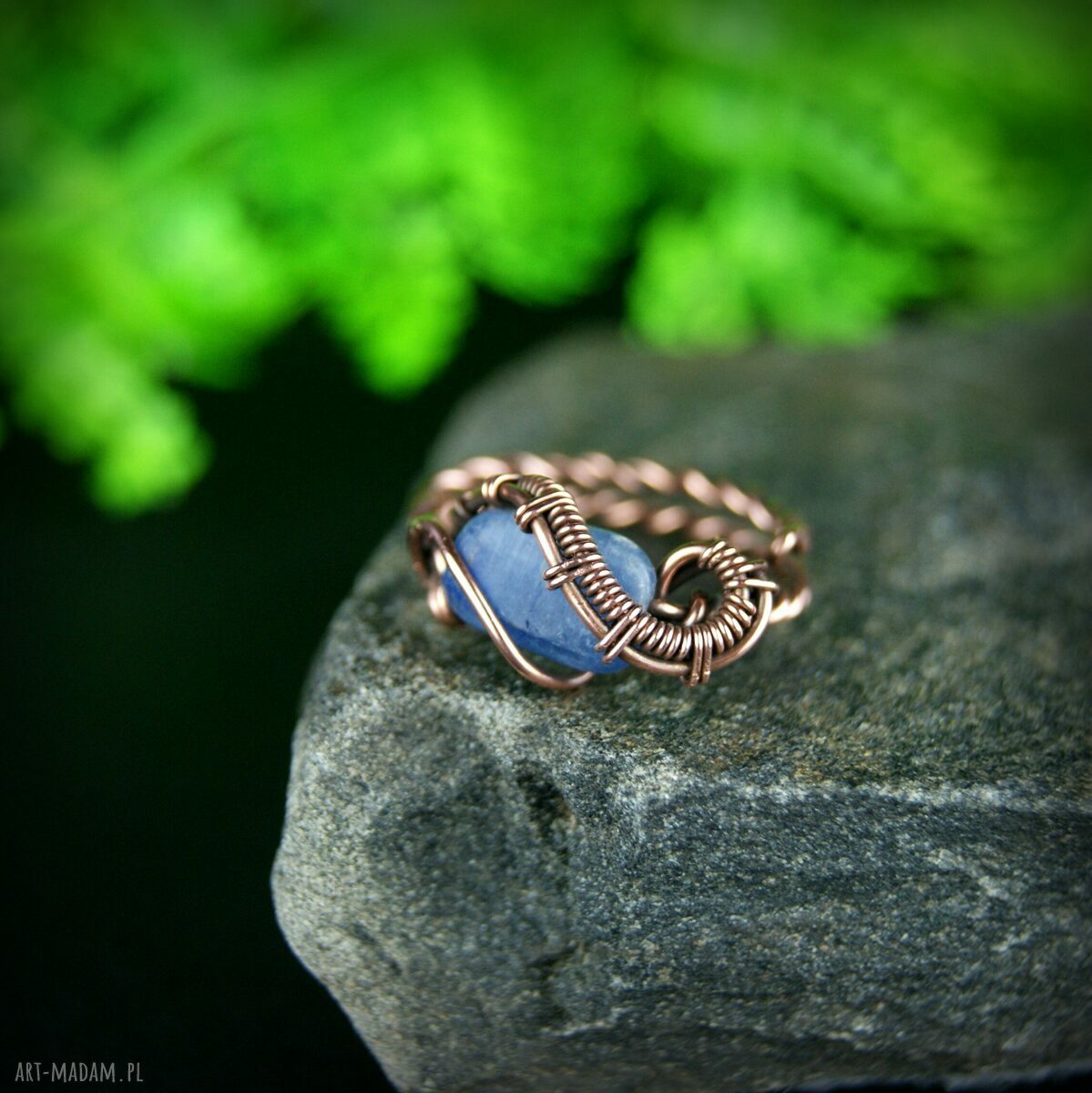 Regulowany pierścionek z kyanitem i miedzi - wire wrapping