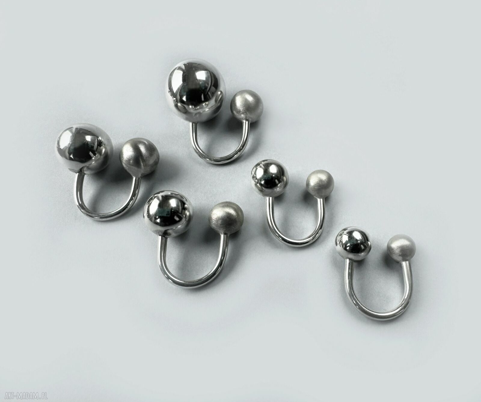 Shambala - regulowany pierścionek z kulkami 16 mm i 12 mm (srebro 925)