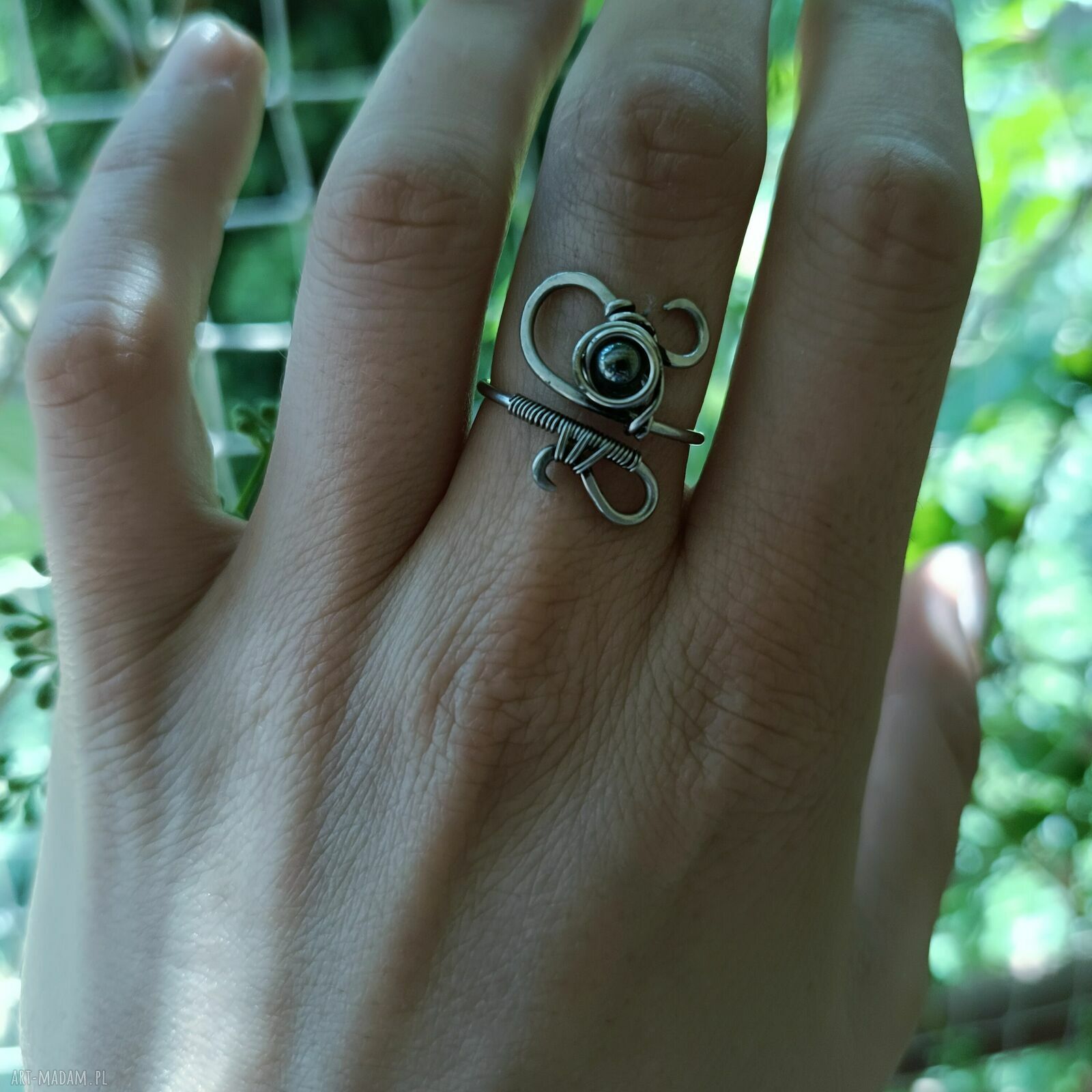 Regulowany pierścionek z hematytem ze stali chirurgicznej - wire wrapping fantasy