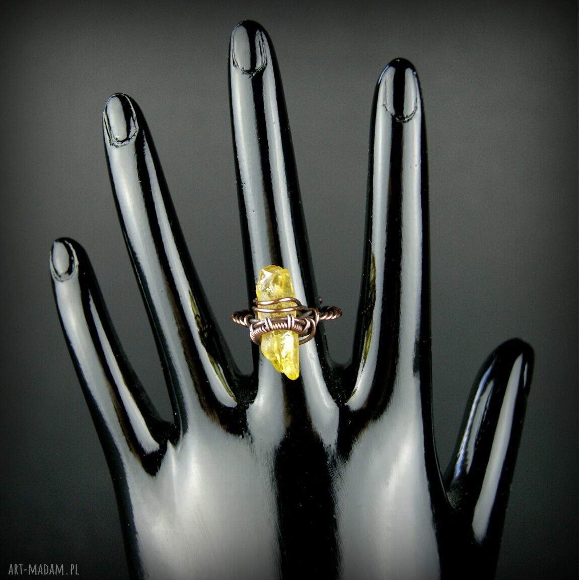 Regulowany pierścionek z kwarcem tytanowym - wire wrapping z miedzią