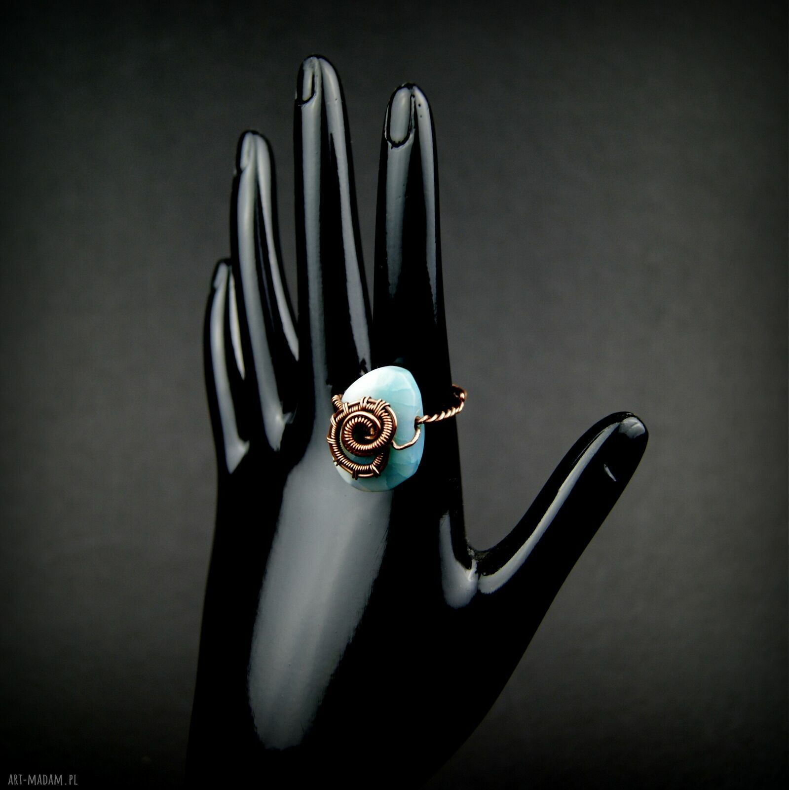 Regulowany pierścionek z błękitnym agatem - wire wrapping z miedzi