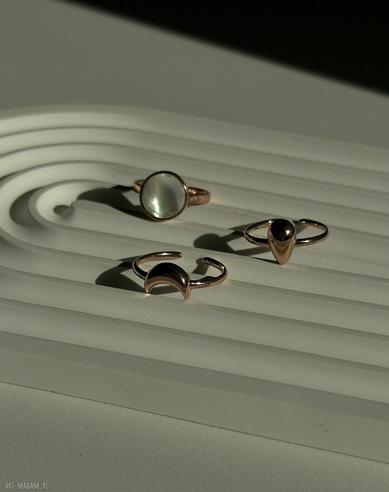 pierścionki: Pierścionek z księżycem z różowego złota Autorskie