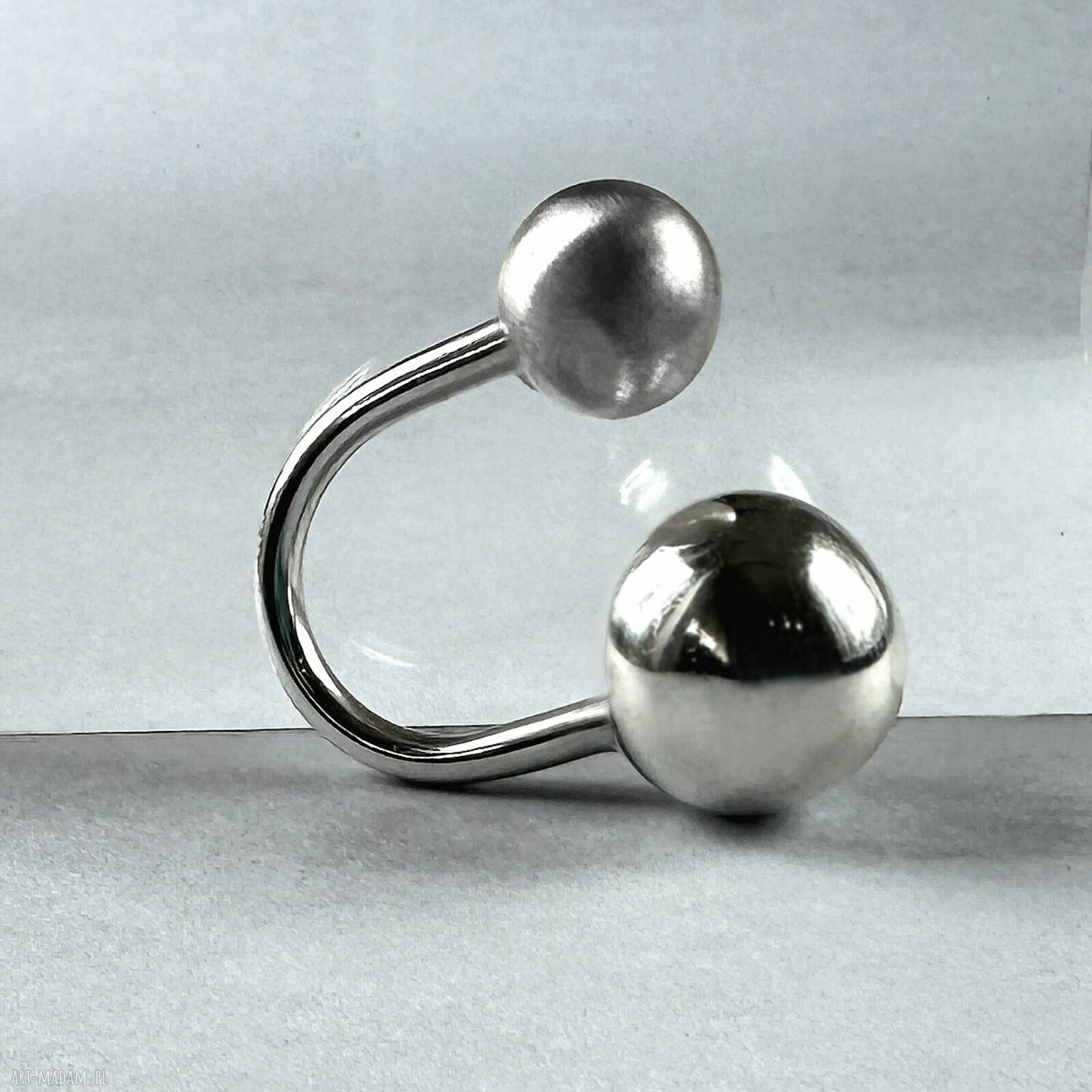 Shambala - regulowany pierścionek z kulkami 16 mm i 12 mm (srebro 925)
