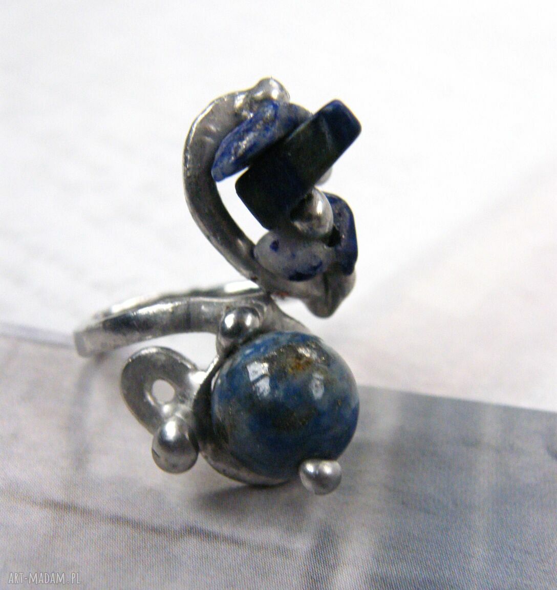 Regulowany pierścionek z lapis lazuli amulet ochronny