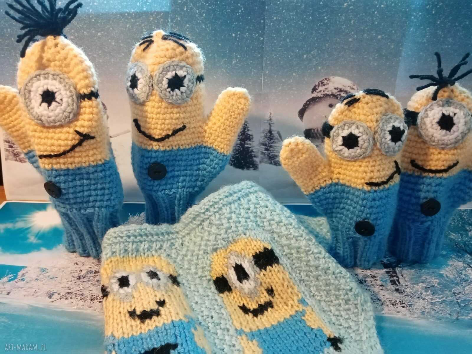 Rękawiczki dziecięce Minionki na zimę - robione na szydełku