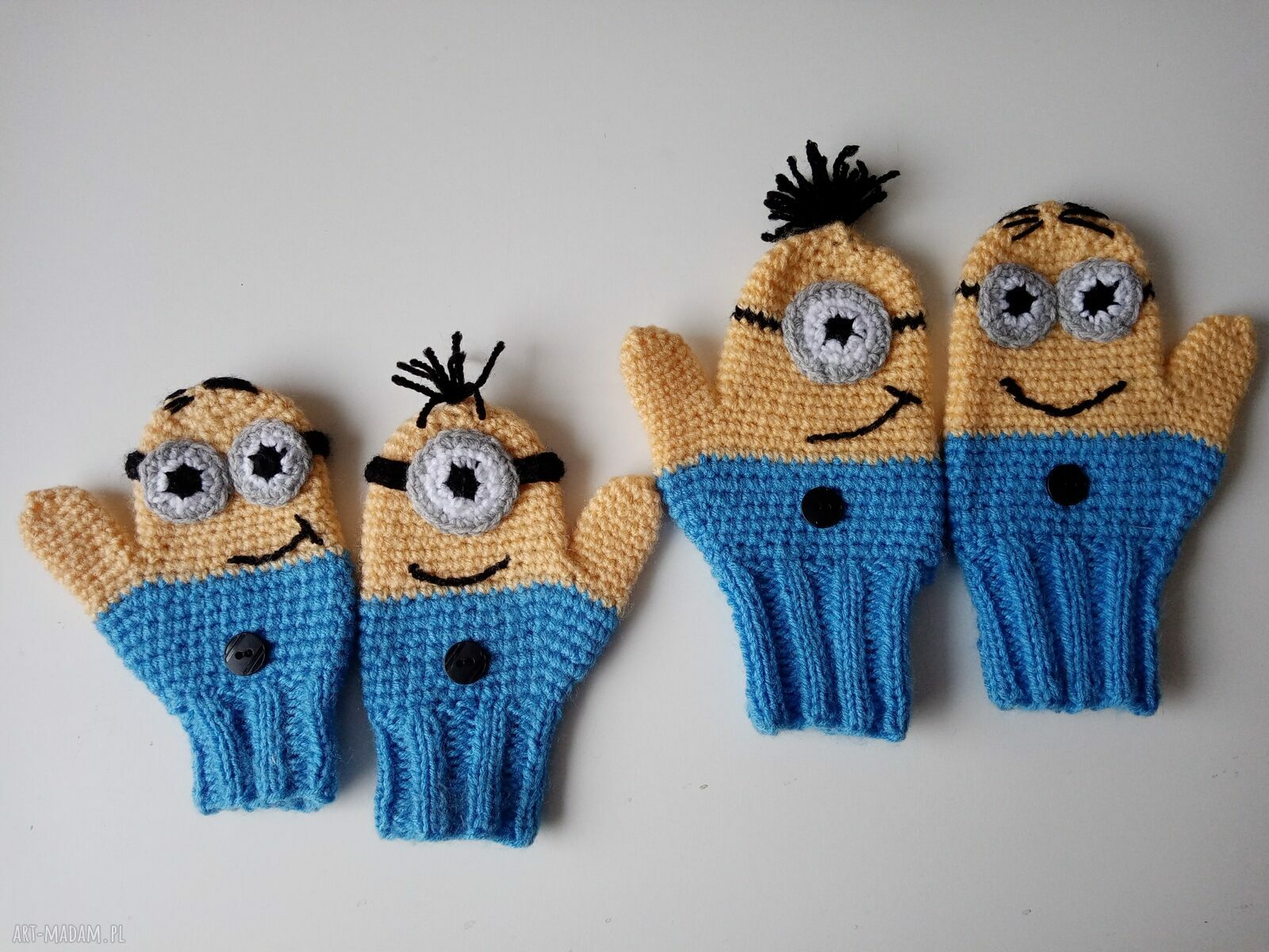Rękawiczki dziecięce Minionki na zimę - robione na szydełku