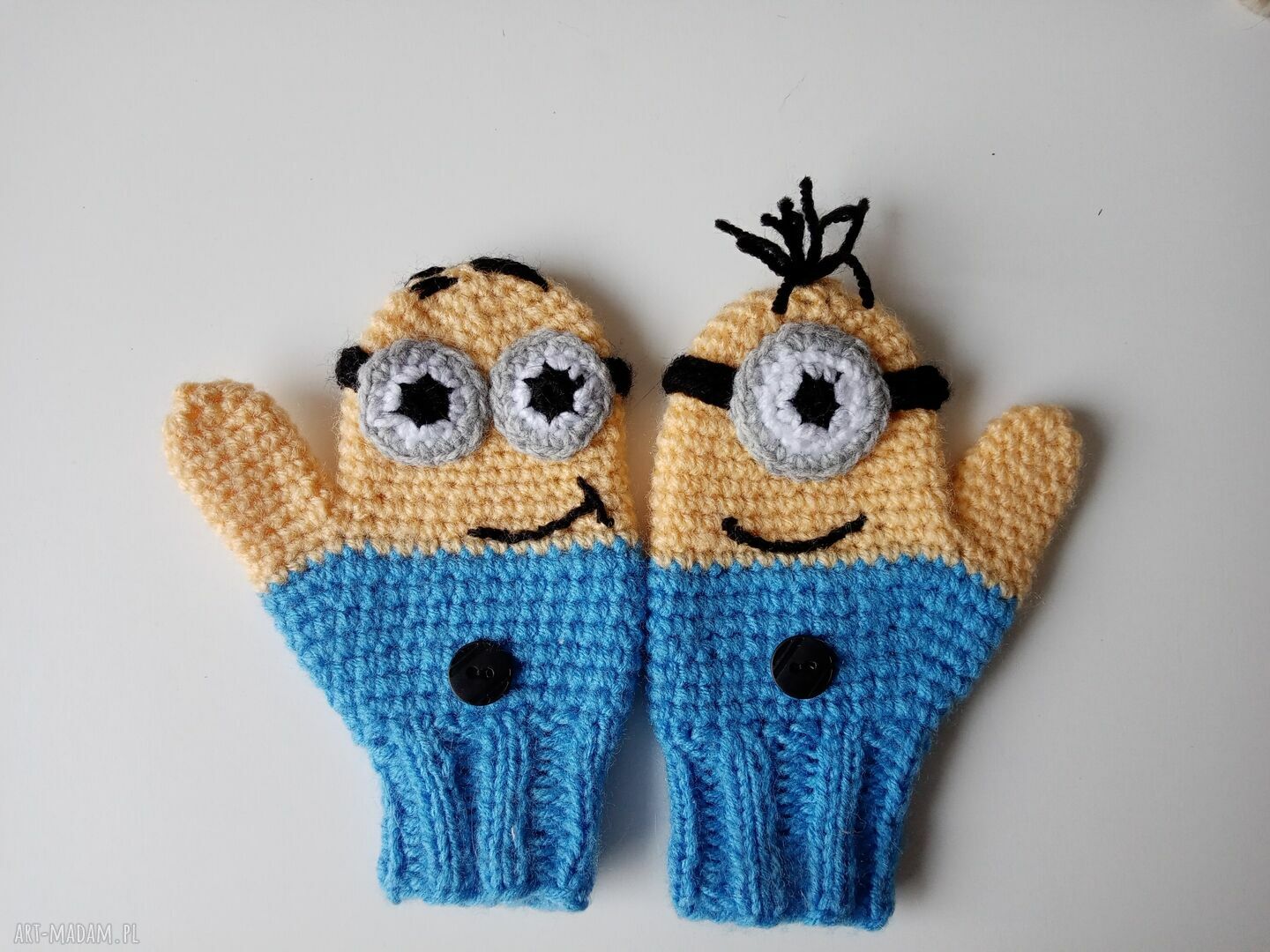 Rękawiczki dziecięce Minionki na zimę - robione na szydełku